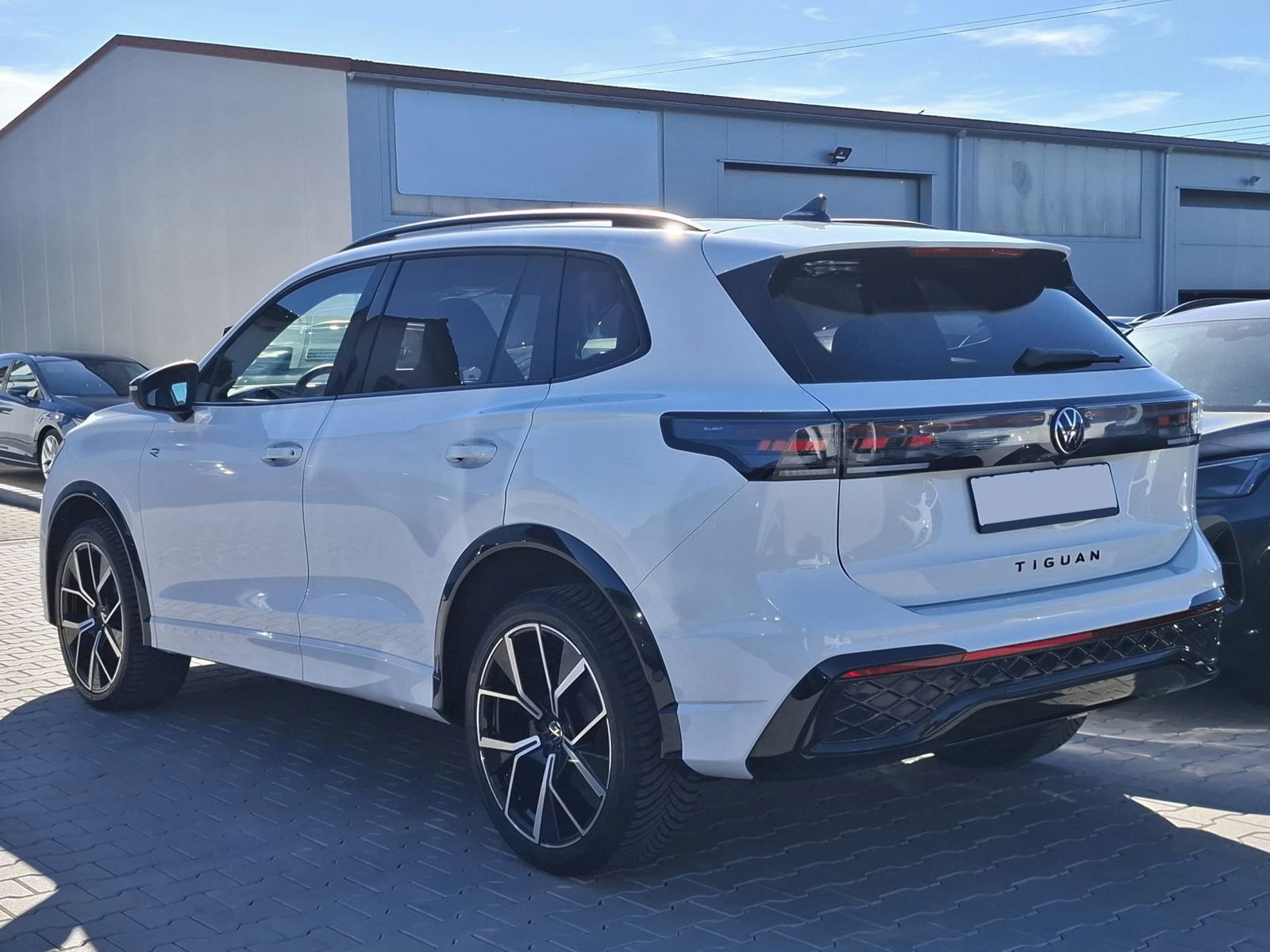 Volkswagen Tiguan, TDI 4M R-Line DCC HuD Pano H/K - fotka 6