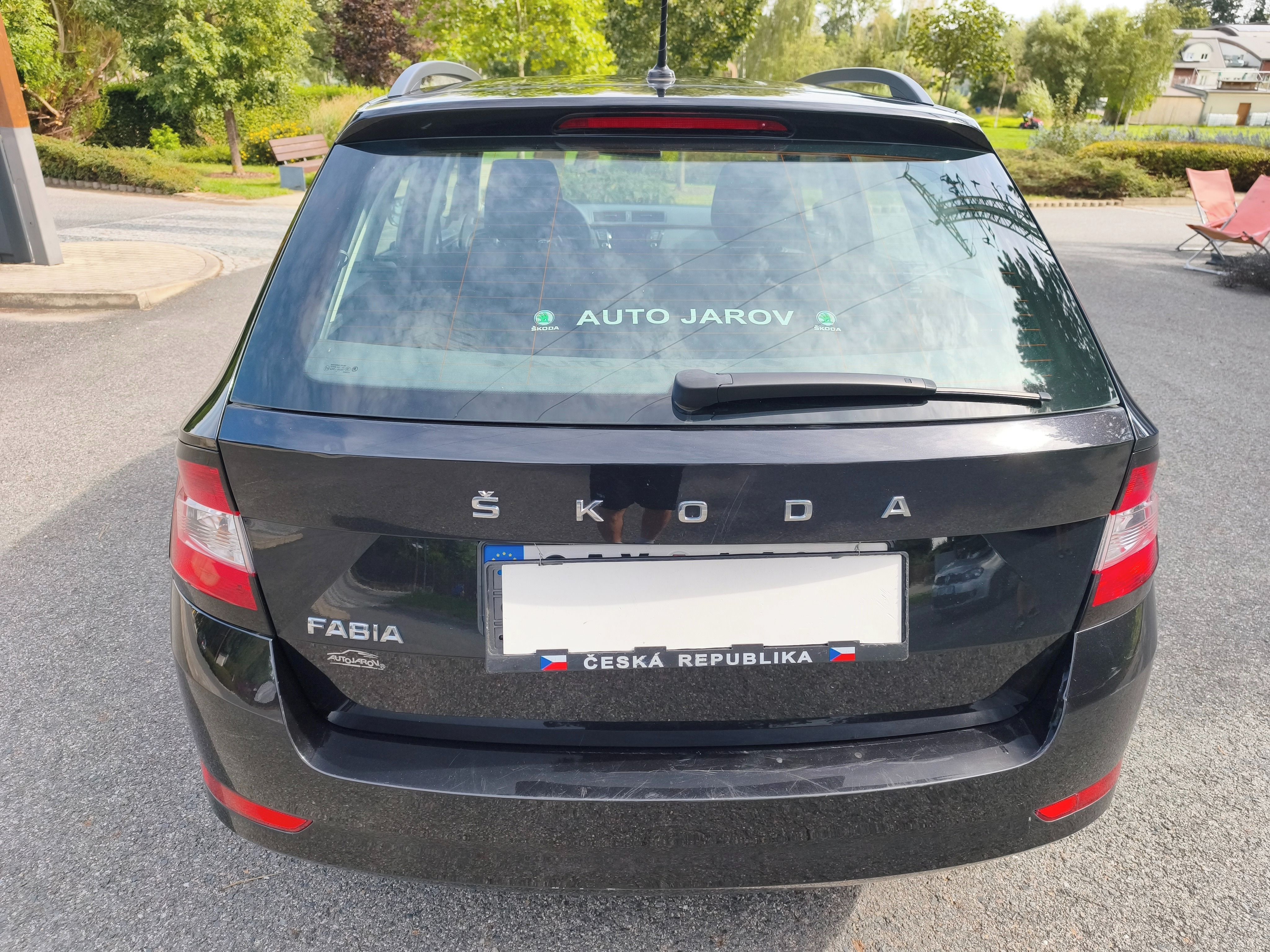 Škoda Fabia, 1,0 TSI Active Combi Tour Č.R. - fotka 6