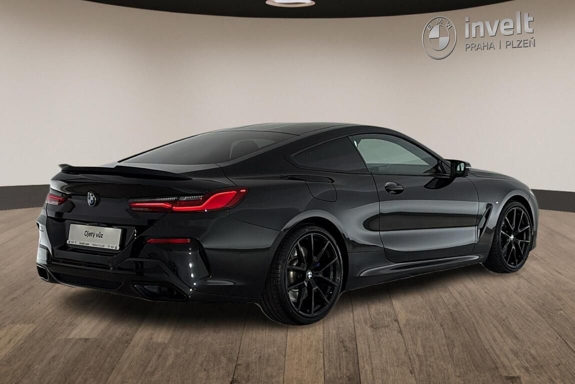 BMW Řada 8, 840d xDrive - fotka 3