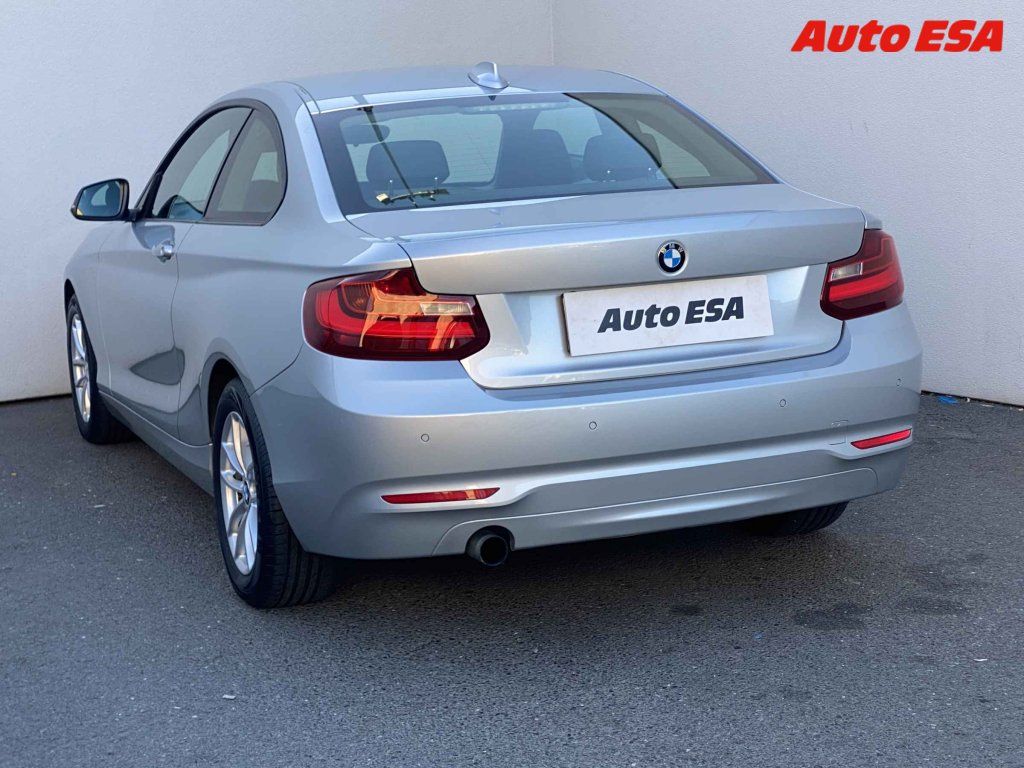 BMW Řada 2, 2.0i 220i,AT,kůže - fotka 6
