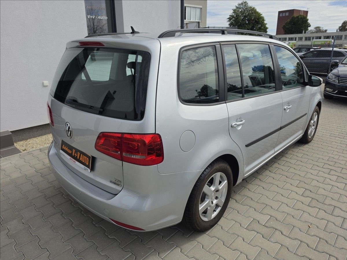 Volkswagen Touran, 1,2 TSi 77KW Trend 7 MÍST ALU - fotka 6