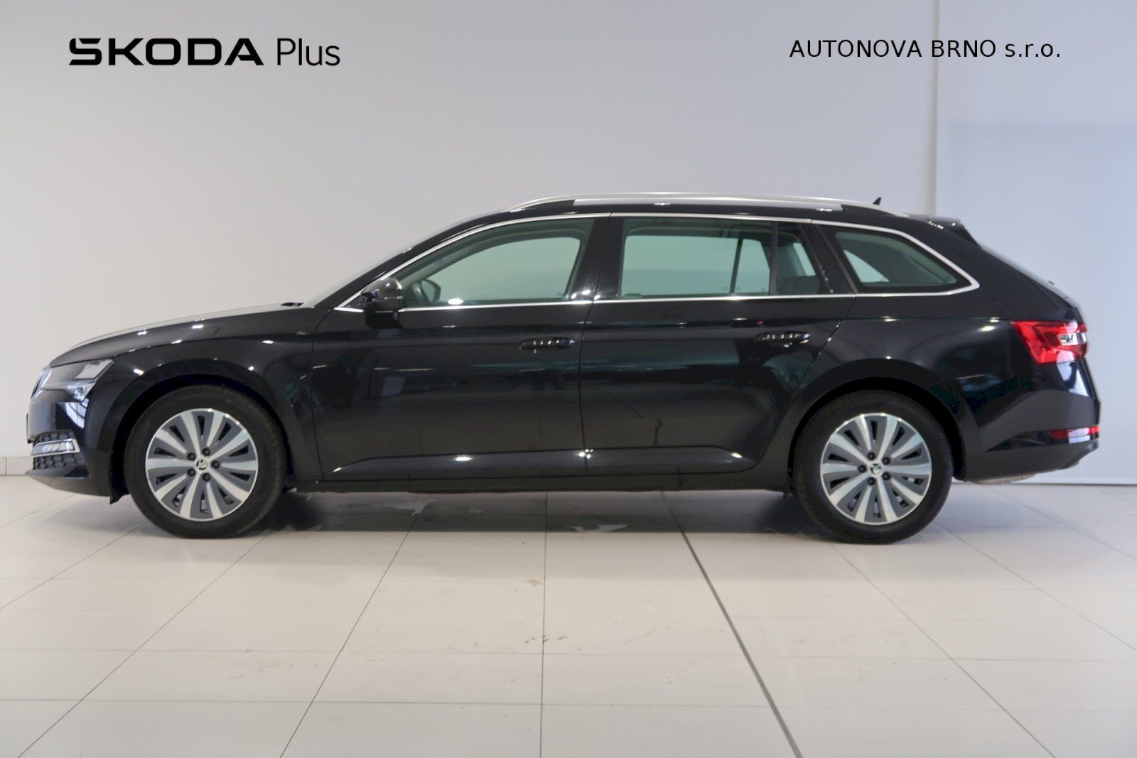 Škoda Superb, 2.0 TSi 140kW Style - fotka 3