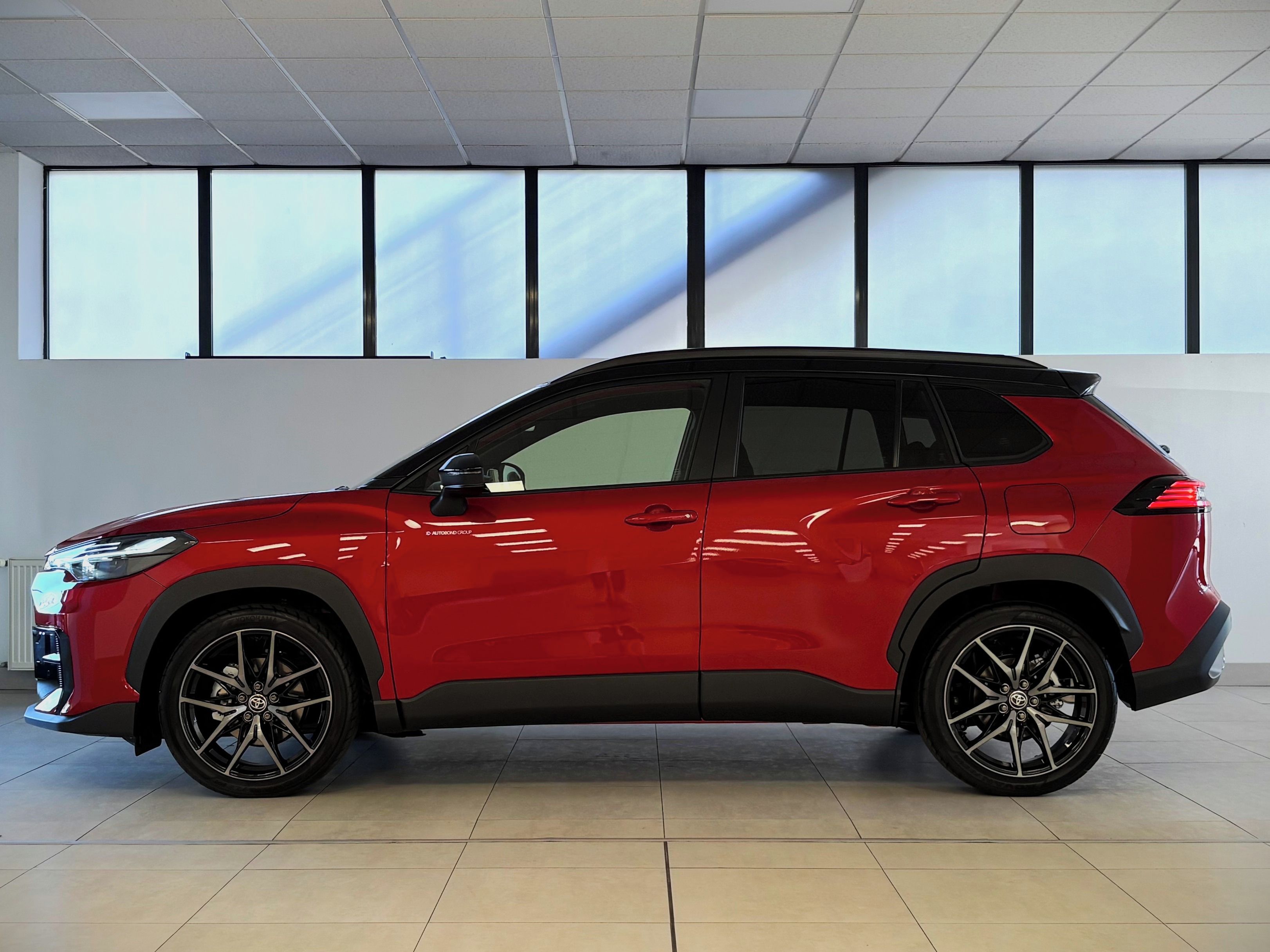 Toyota Corolla Cross, GR Sport, 2.0 e-CVT, 4x4 - fotka 3