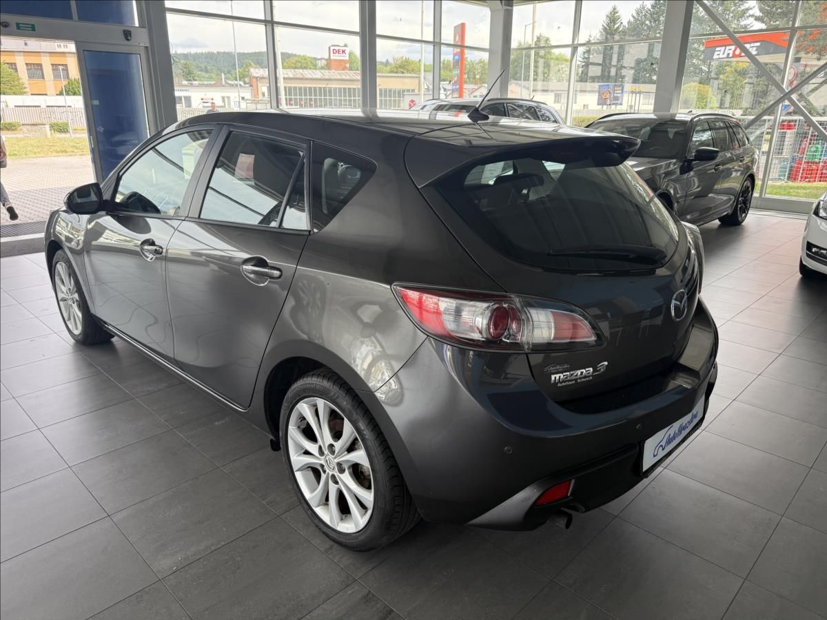 Mazda 3, 1,6   77kw VÝHŘEV,RVM,AUT.KLIM - fotka 4