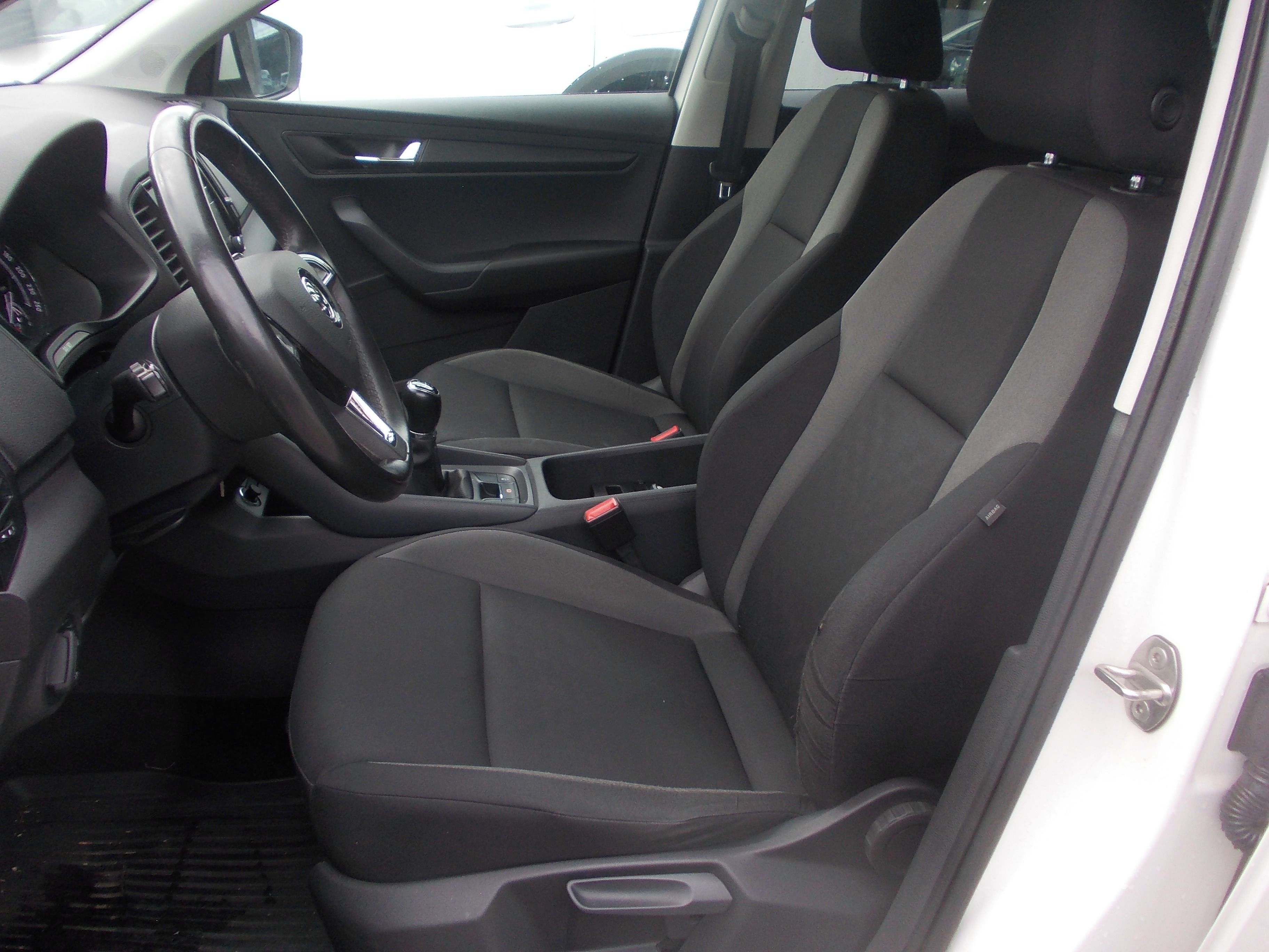 Škoda Karoq, 1.6TDI 85KW ČR - fotka 6