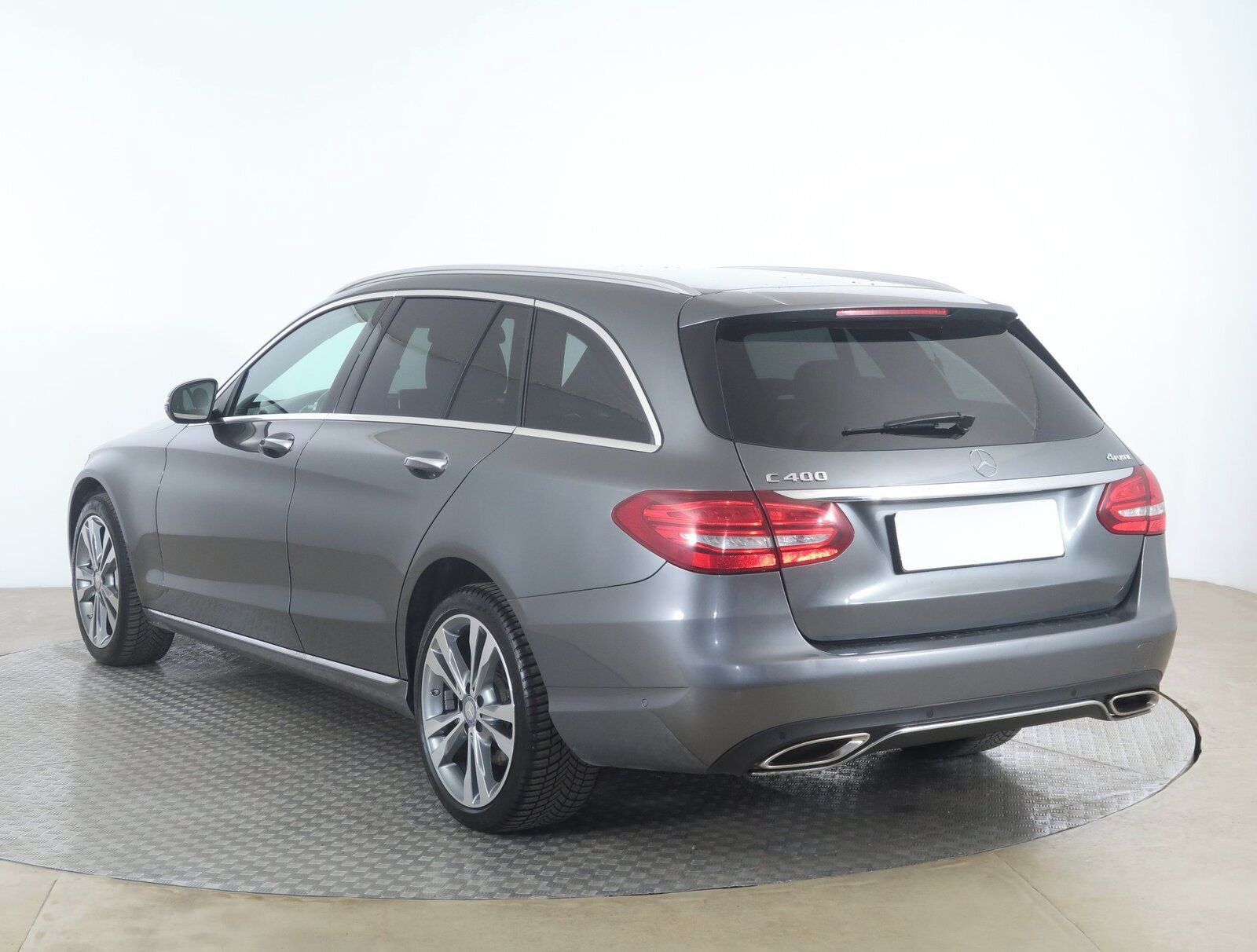 Mercedes-Benz Třídy C, 400 4MATIC, Avantgarde, 4X4 - fotka 4
