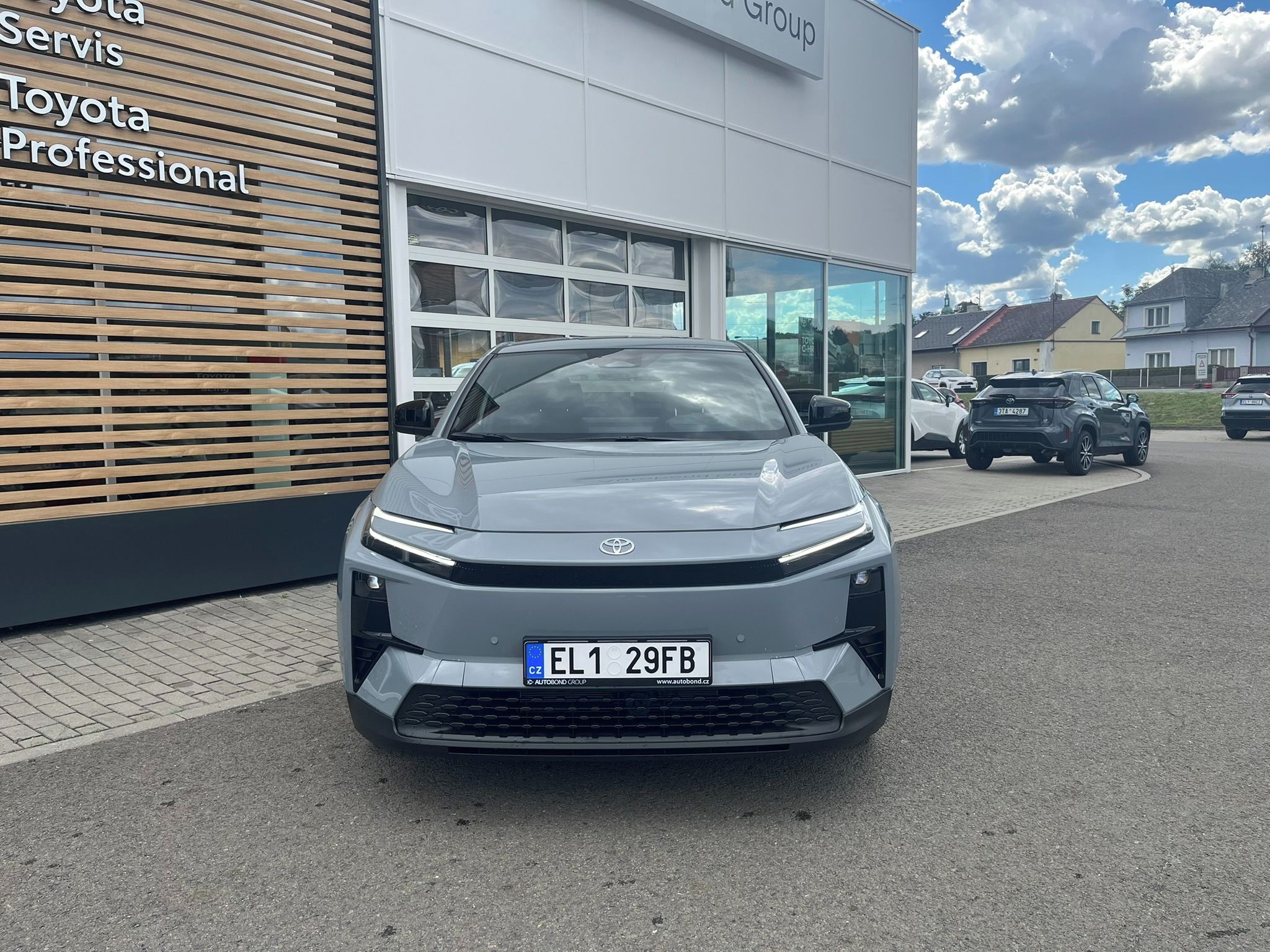 Toyota C-HR, Style Dynamic BEV224 77kWh - fotka 2
