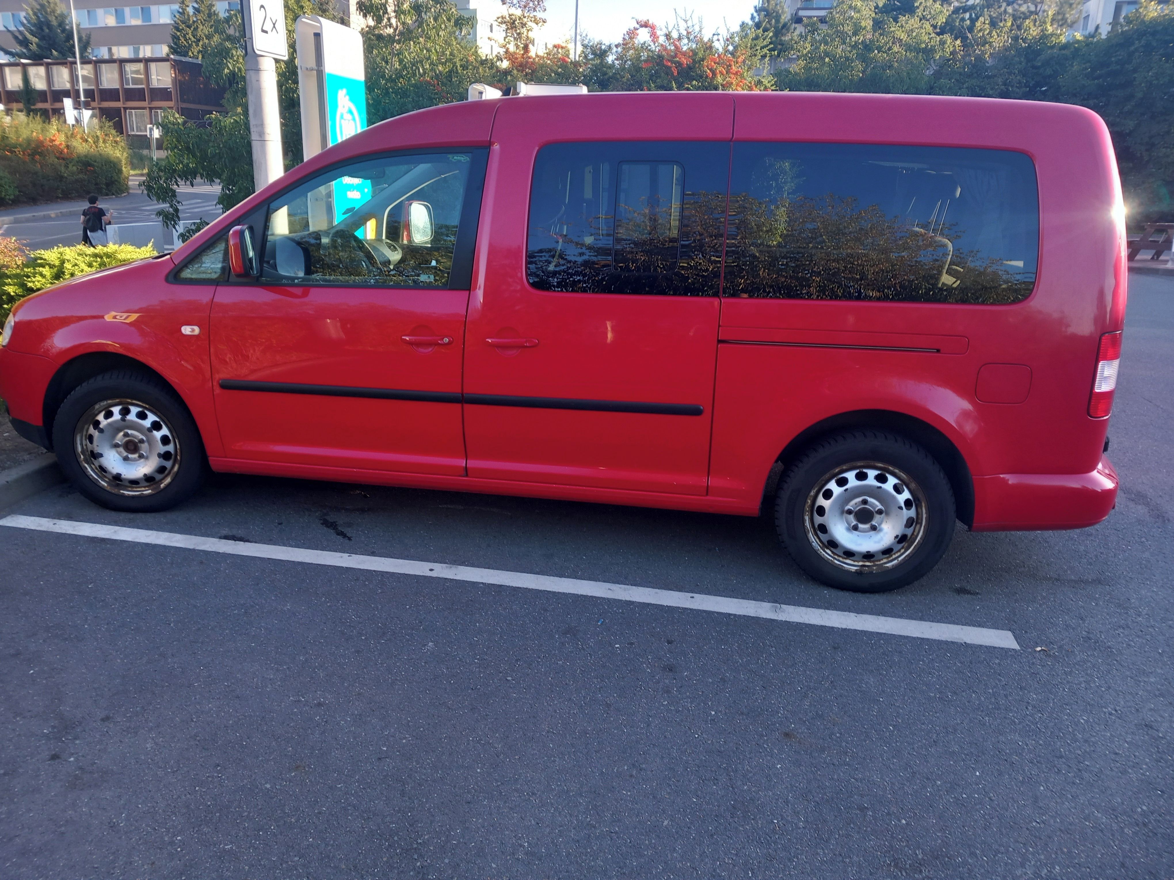 Volkswagen Caddy, 1.9 TDI, DSG, 7 míst - fotka 3