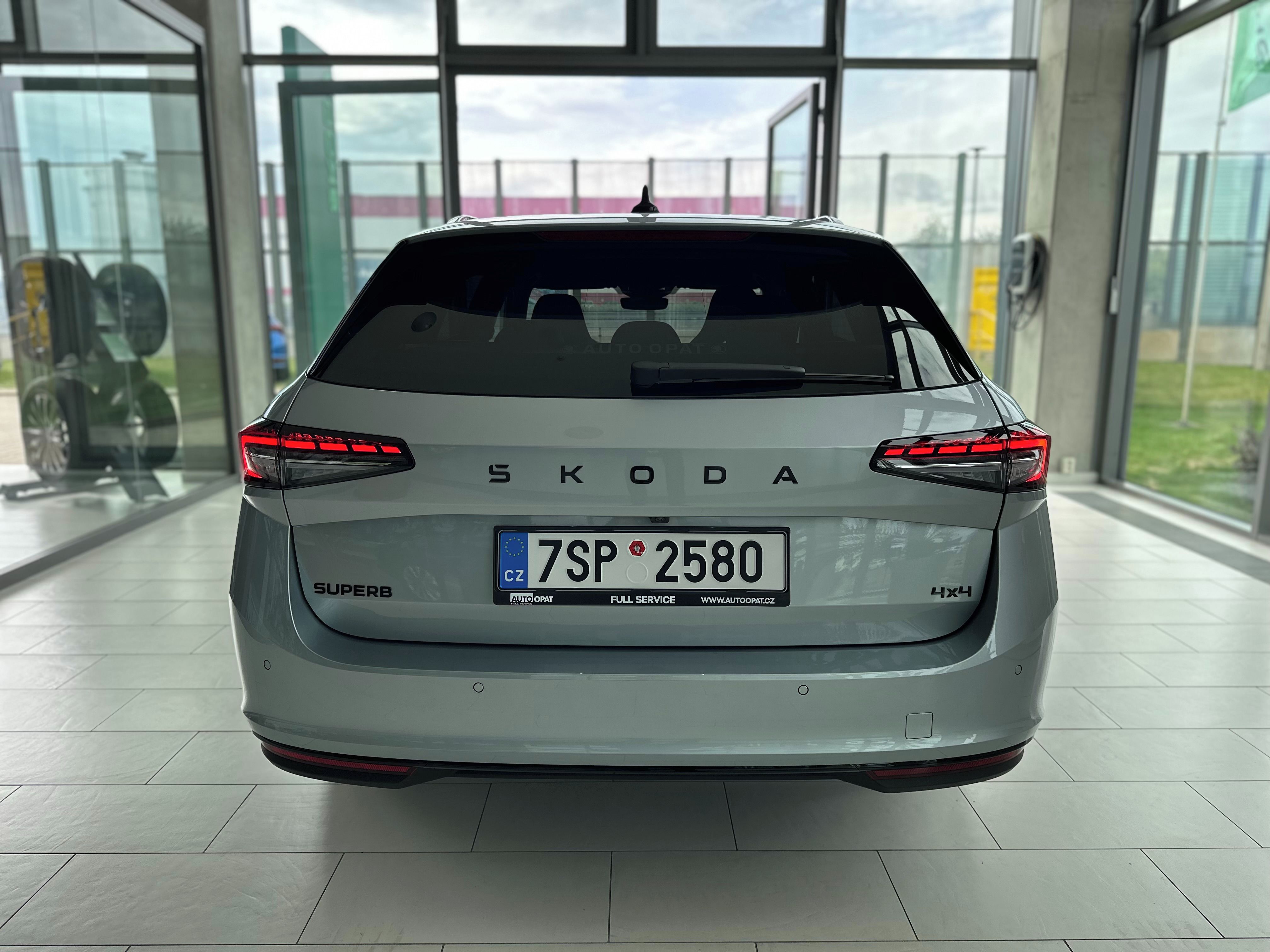 Škoda Superb, Sportline 2,0 TDI 142 kW 4x4 - fotka 6