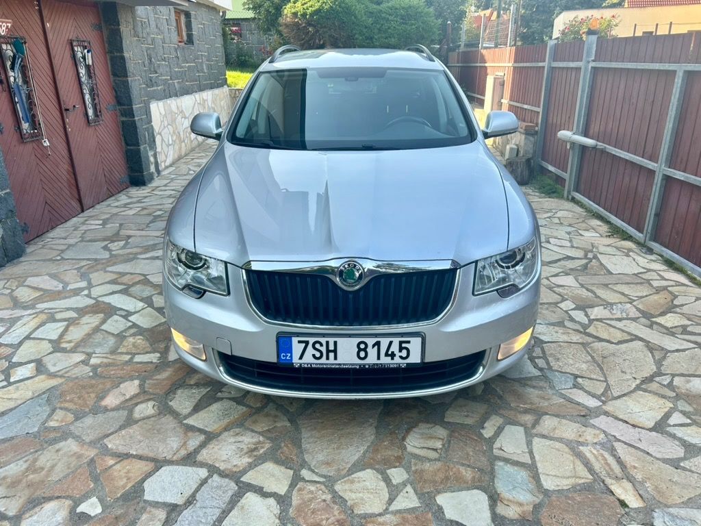 Škoda Superb, 2.0 TDI 103KW DSG ELEGANCE - fotka 2