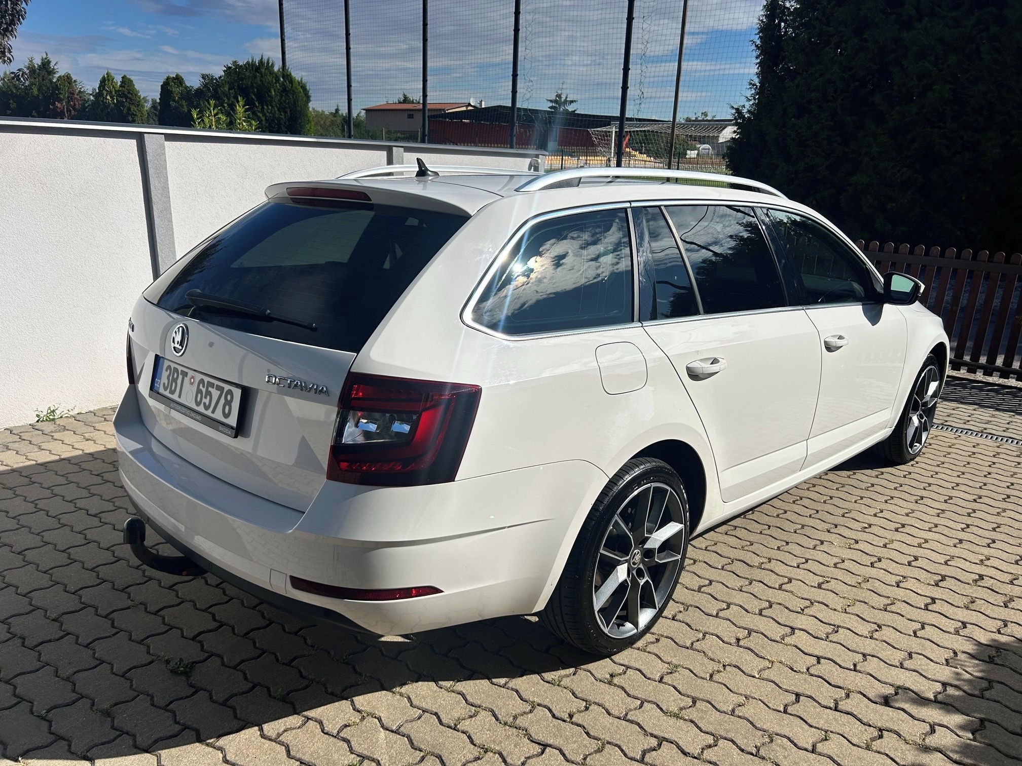 Škoda Octavia - fotka 4