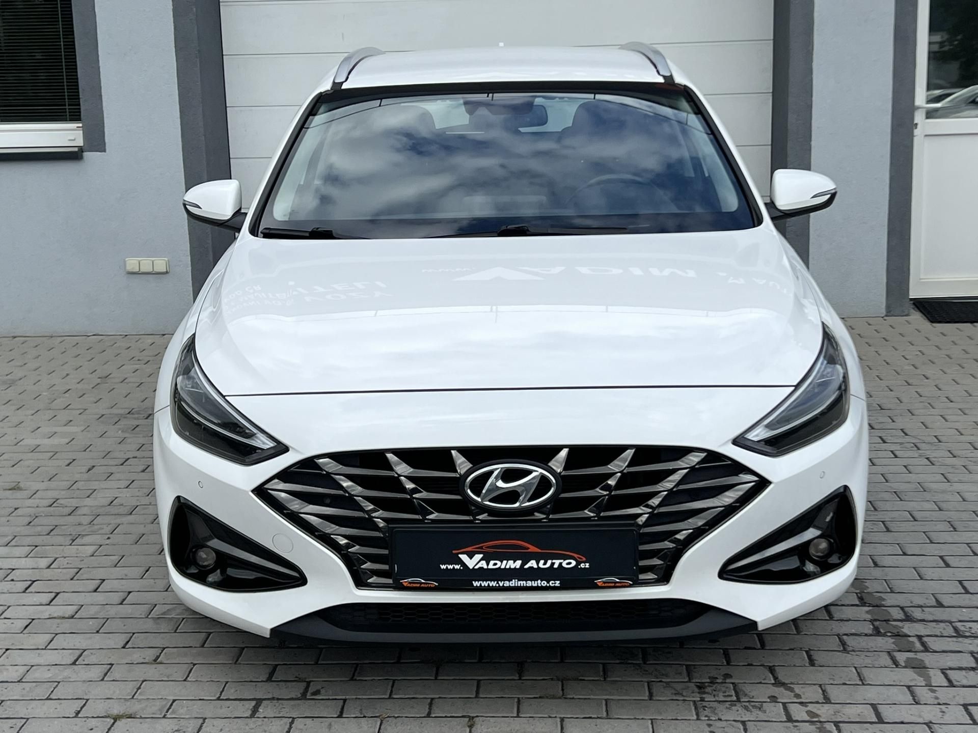 Hyundai i30, T-GDi 88kW SMART KAMERA ČR - fotka 5