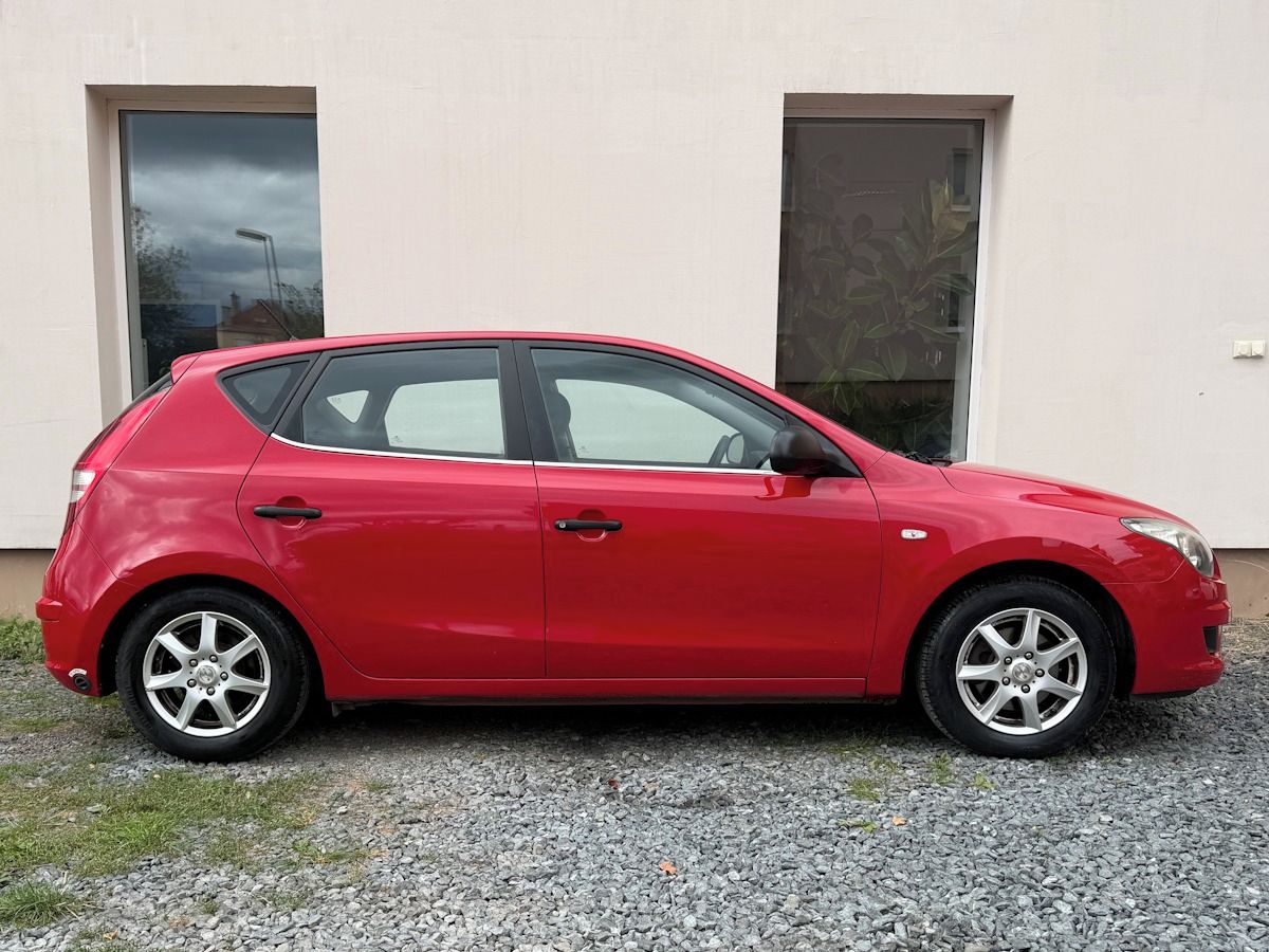 Hyundai i30, 1.4 16v 80kW, LPG, pěkná - fotka 6