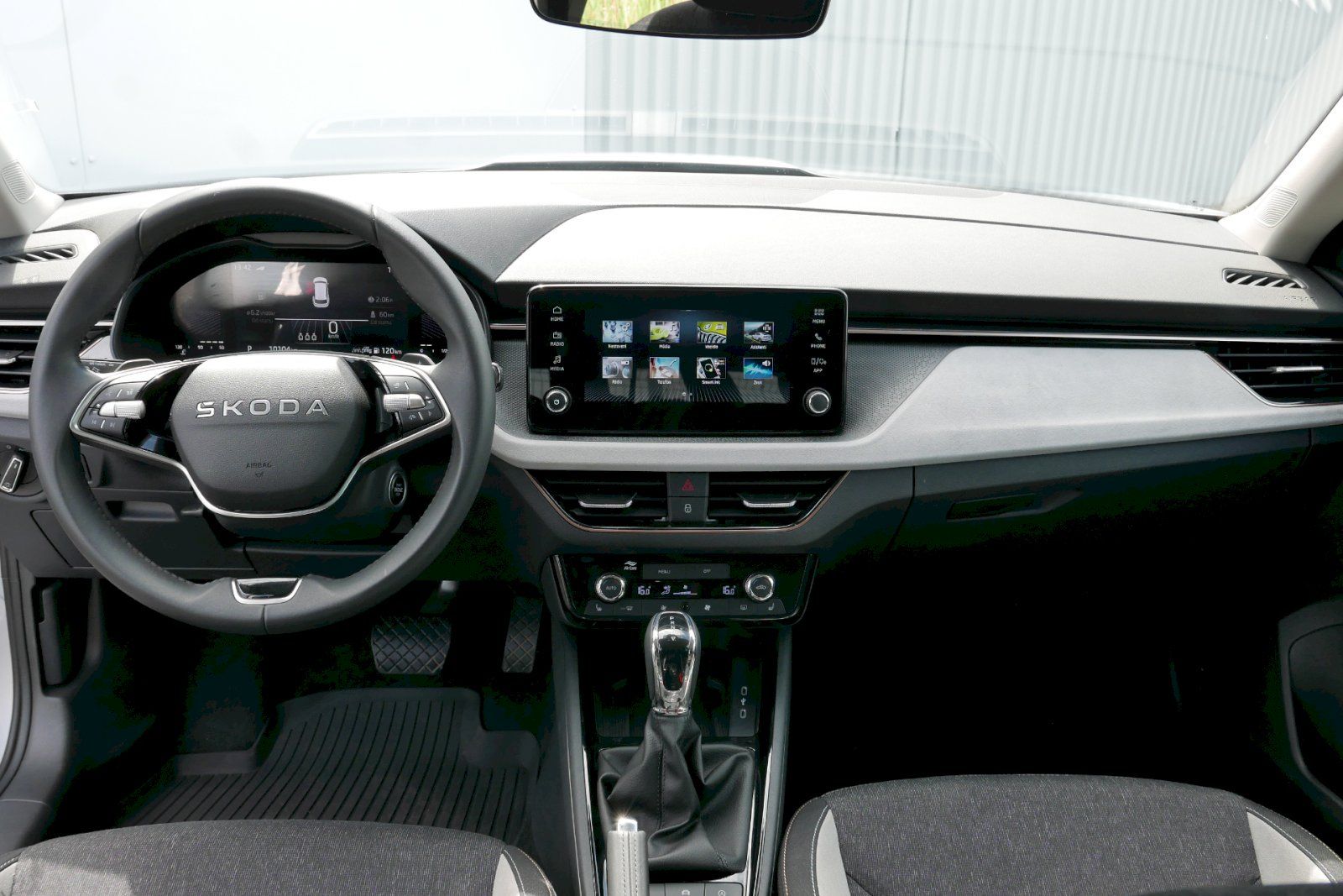 Škoda Kamiq, 1.0 TSI 85 kW DSG 7° TOP Selec - fotka 5