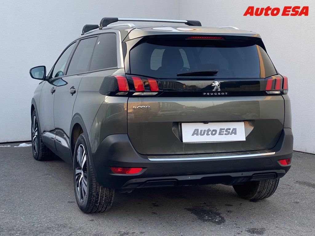 Peugeot 5008, 1.5 HDi,2.maj,ČR,Allure - fotka 6