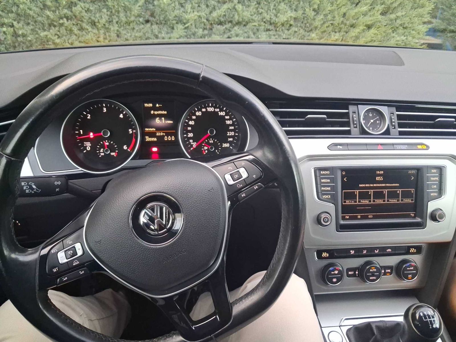 Volkswagen Passat, 2.0 TDI, Navi - fotka 3
