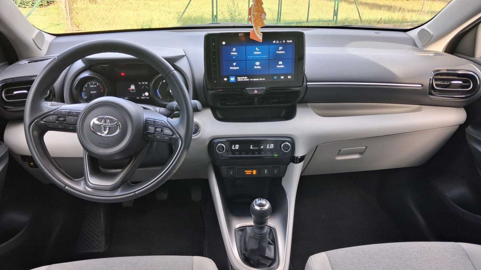 Toyota Yaris, 1.5 VVT-i, Executive, ČR,1.maj - fotka 3