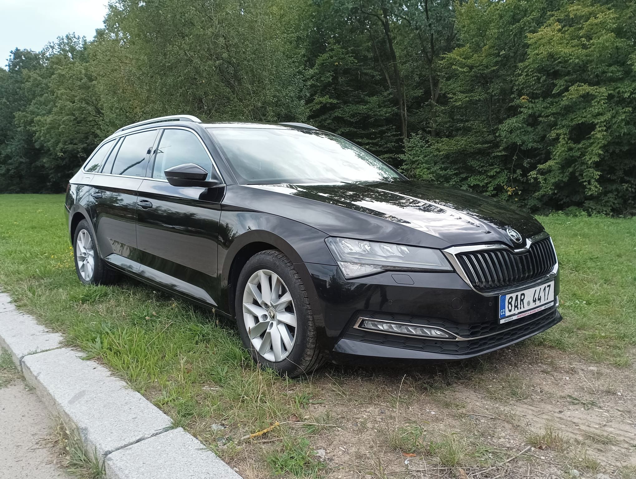Škoda Superb, 2.0TDI 4*4DSG1majČR 147KW DPH - fotka 2