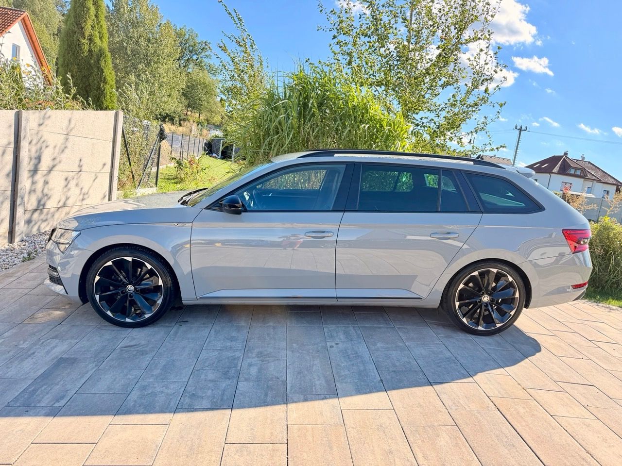 Škoda Superb, Sporline 2.0TDI DSG|1.maj|ČR| - fotka 2