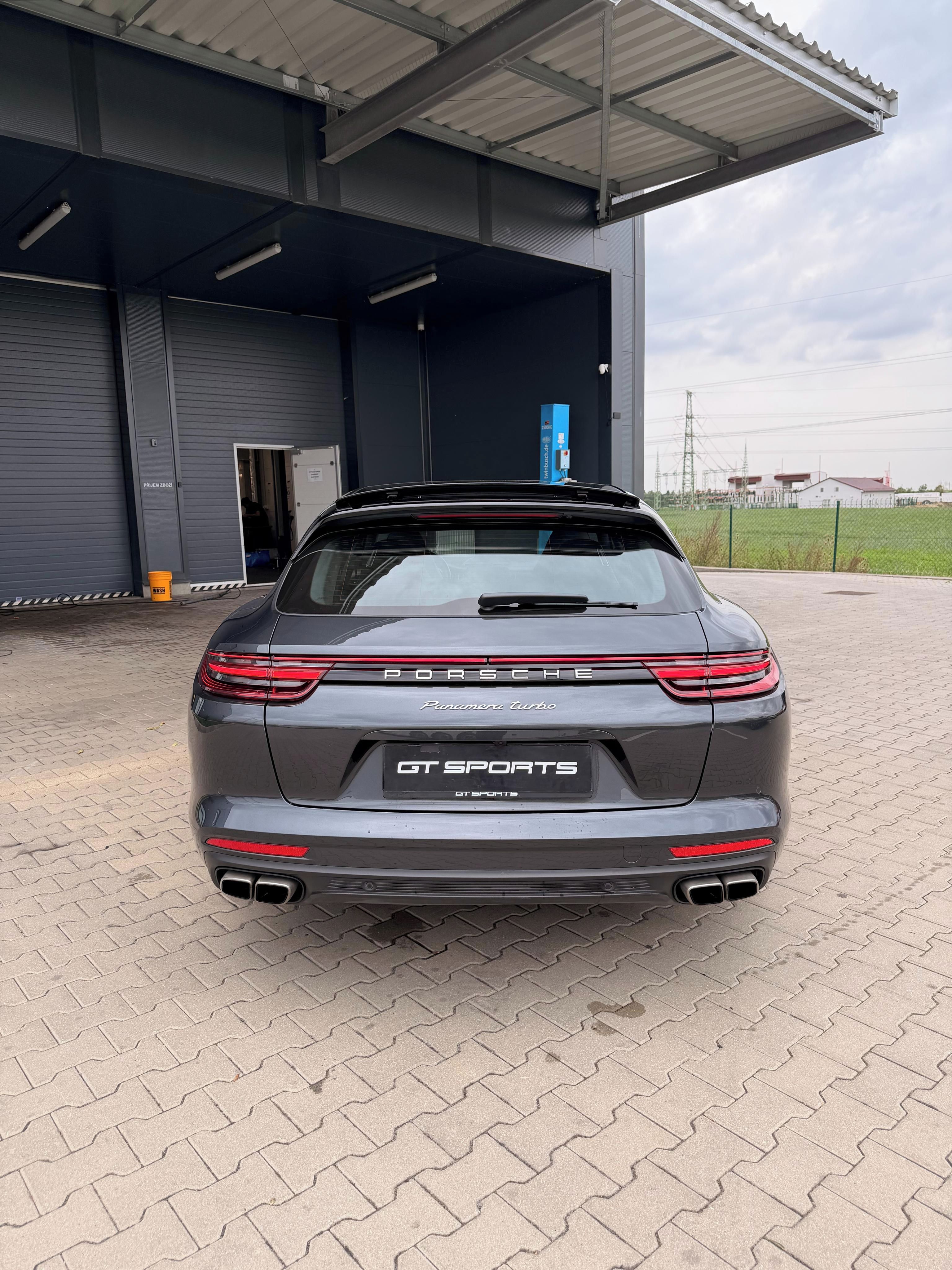 Porsche Panamera, Porsche Panamera Turbo - fotka 6