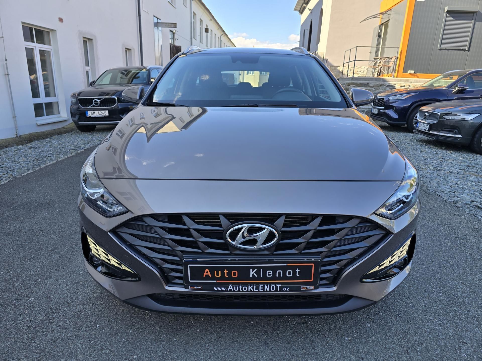 Hyundai i30, 88kW COMFORT LED KAMERA NAVI - fotka 3