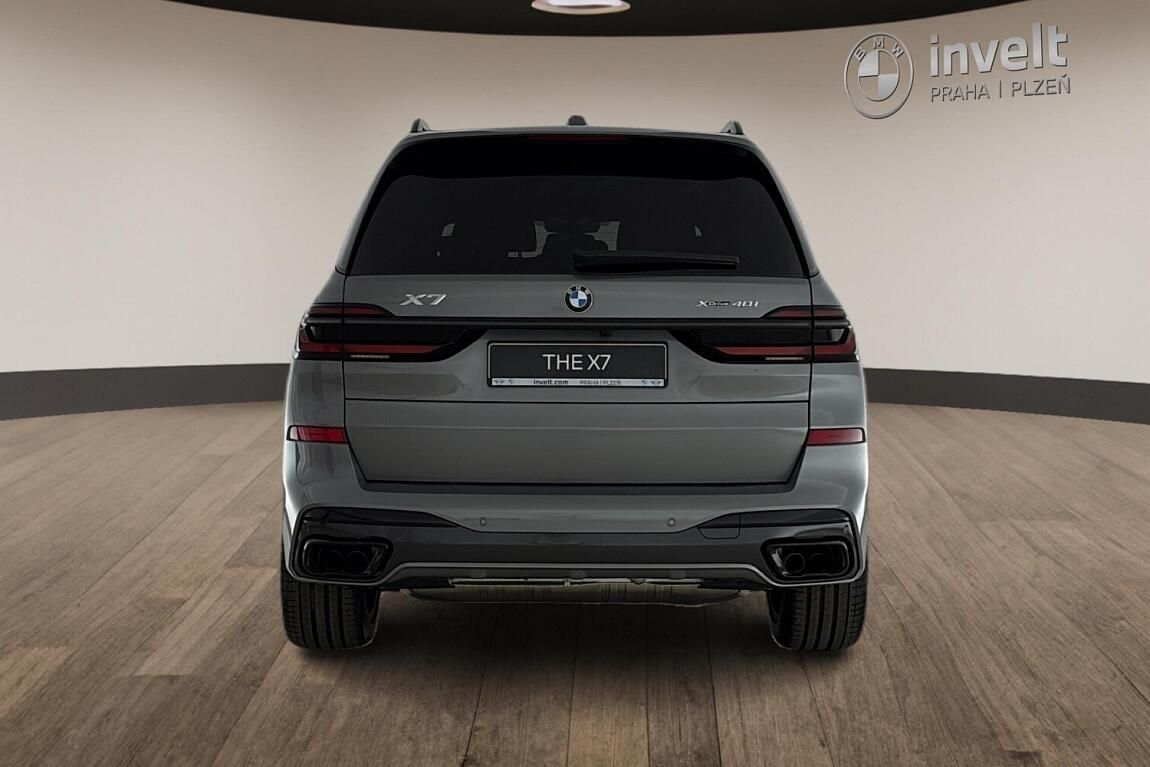 BMW X7, xDrive40i - fotka 4
