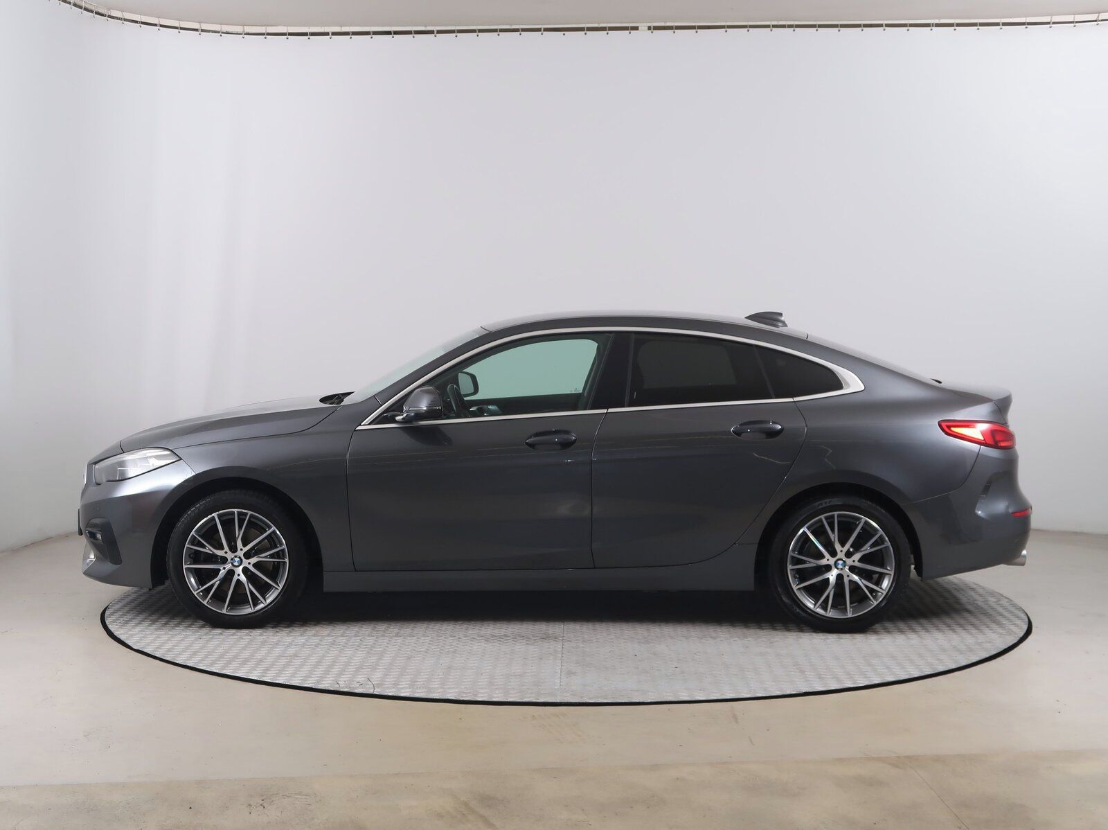 BMW Řada 2, 218i Gran Coupé, Automat - fotka 3