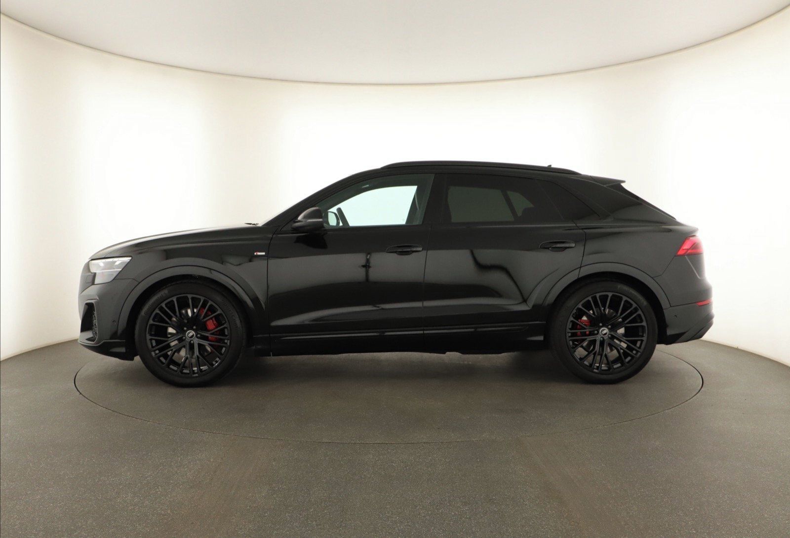 Audi Q8, 50 TDI, S-LINE, VZDUCH - fotka 2