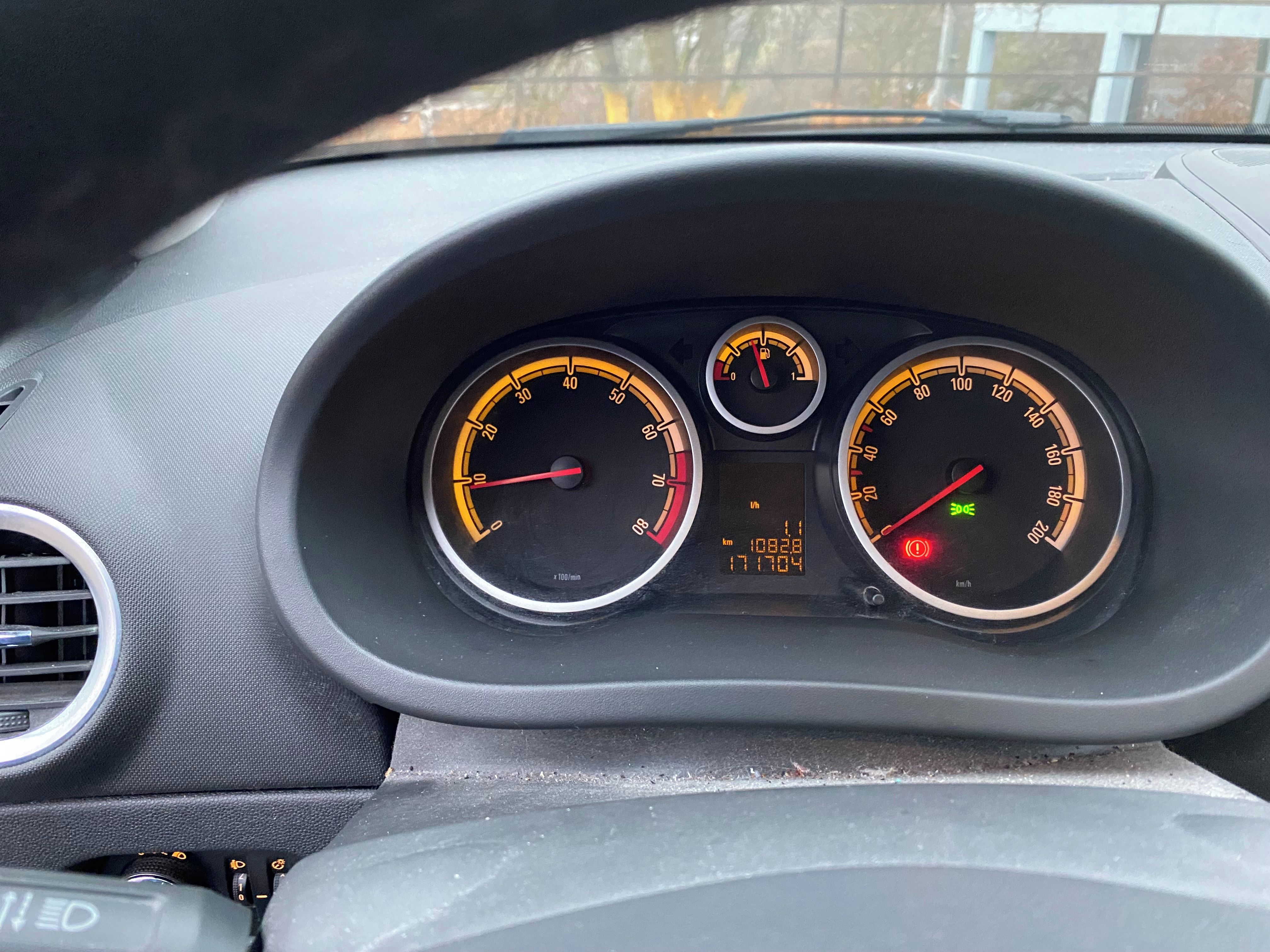 Opel Corsa, 1,2i - fotka 2