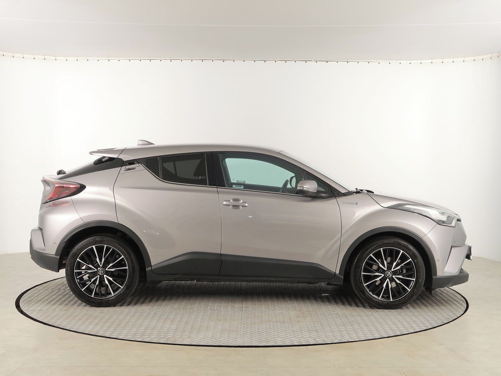 Toyota C-HR, 1.8 Hybrid, Executive, Automat - fotka 6