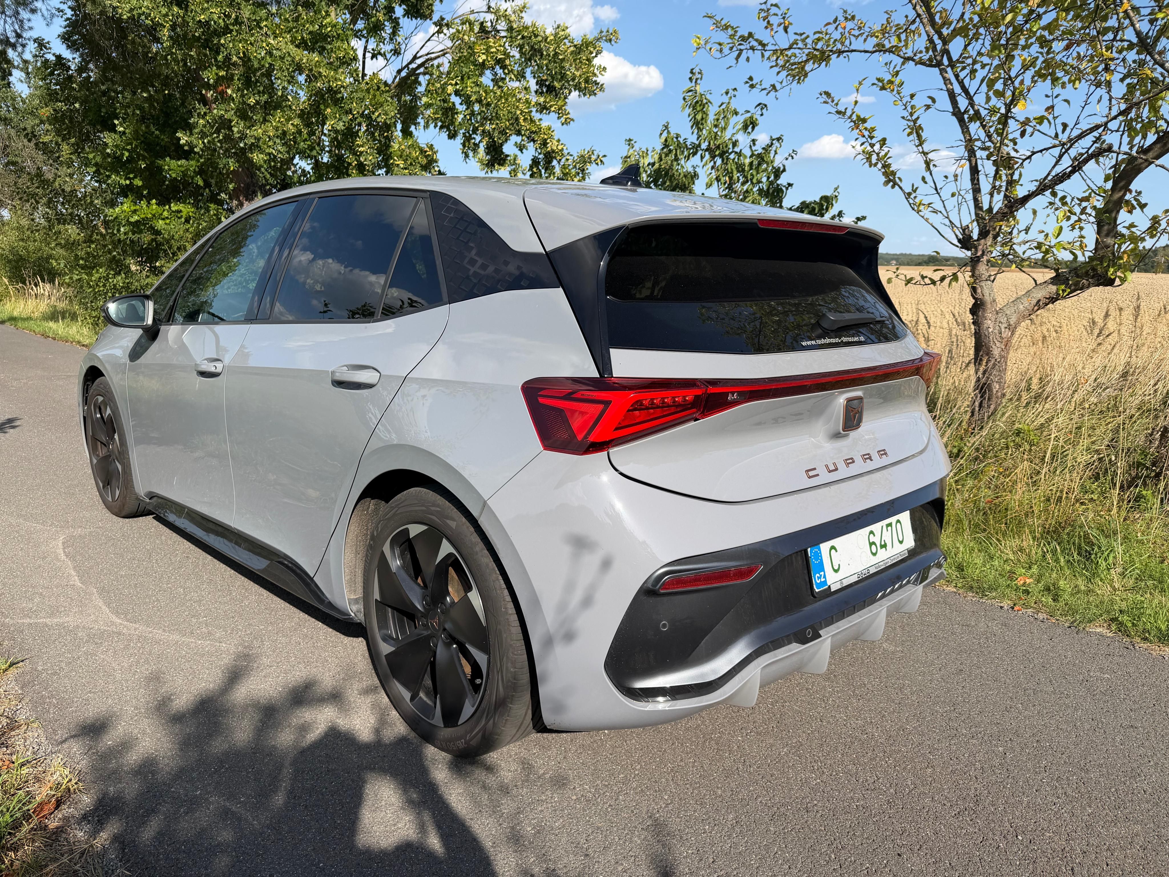 Cupra Born, 58kWh 150kW SoH 93,5% - fotka 4