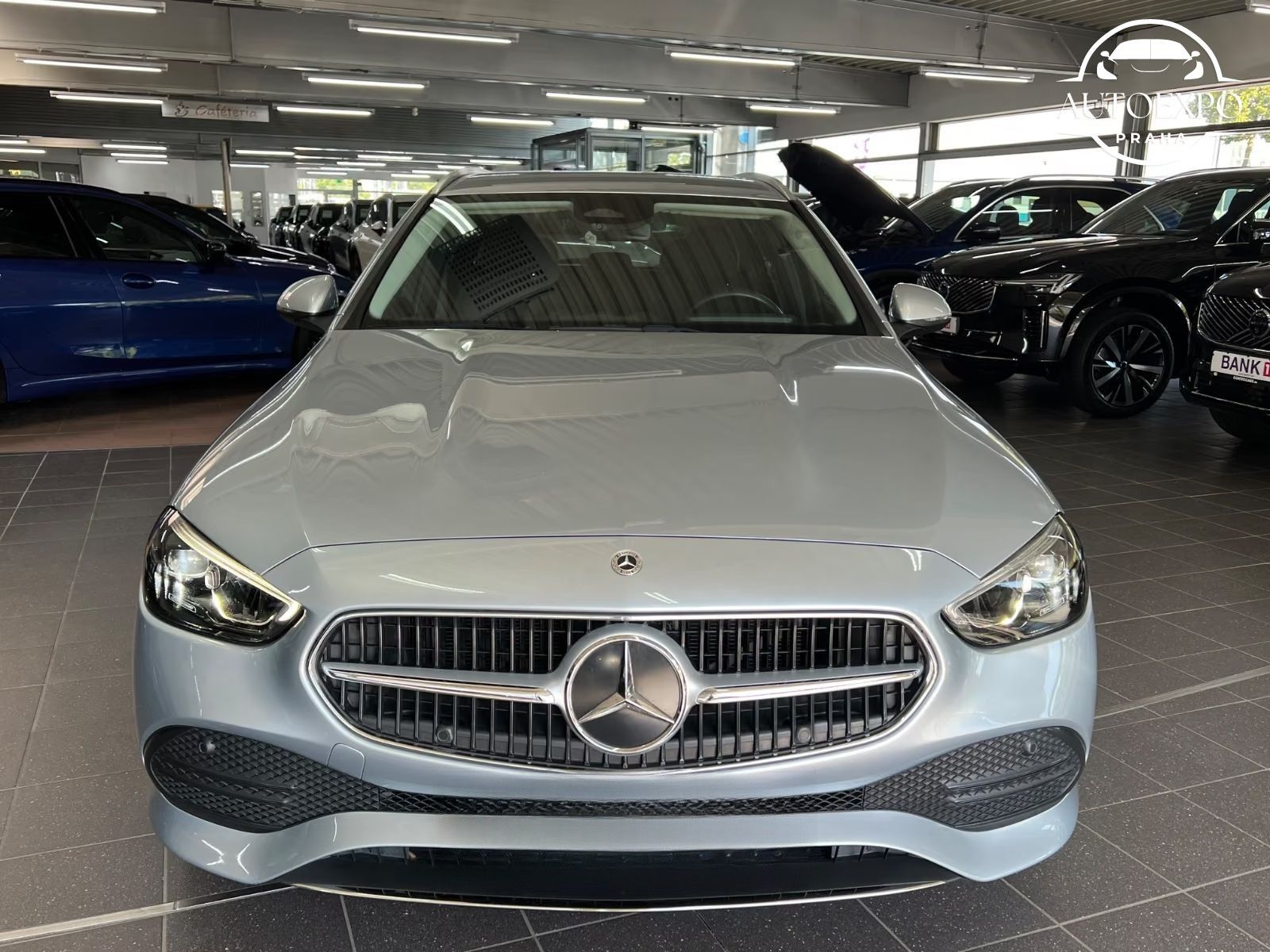 Mercedes-Benz Třídy C, 200d Avantgarde Business*TAŽNÉ - fotka 2