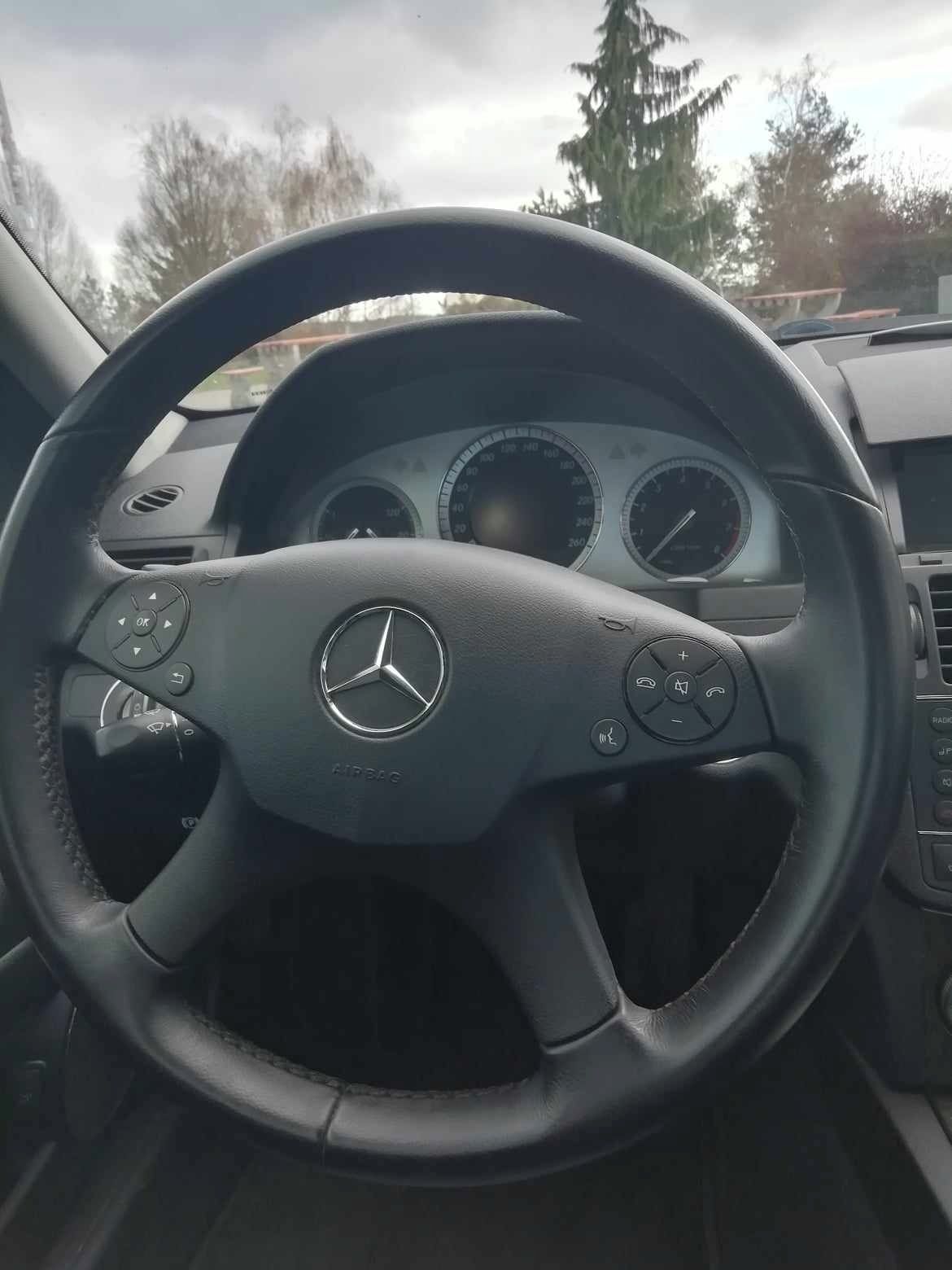 Mercedes-Benz Třídy C, 4 matic, 7st. Automat - fotka 4