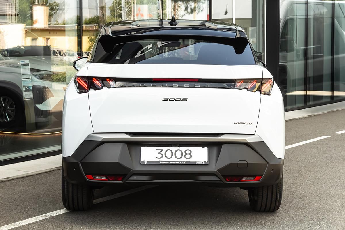 Peugeot 3008, 1,2   BUSINESS Hybrid 145 e-DC - fotka 6