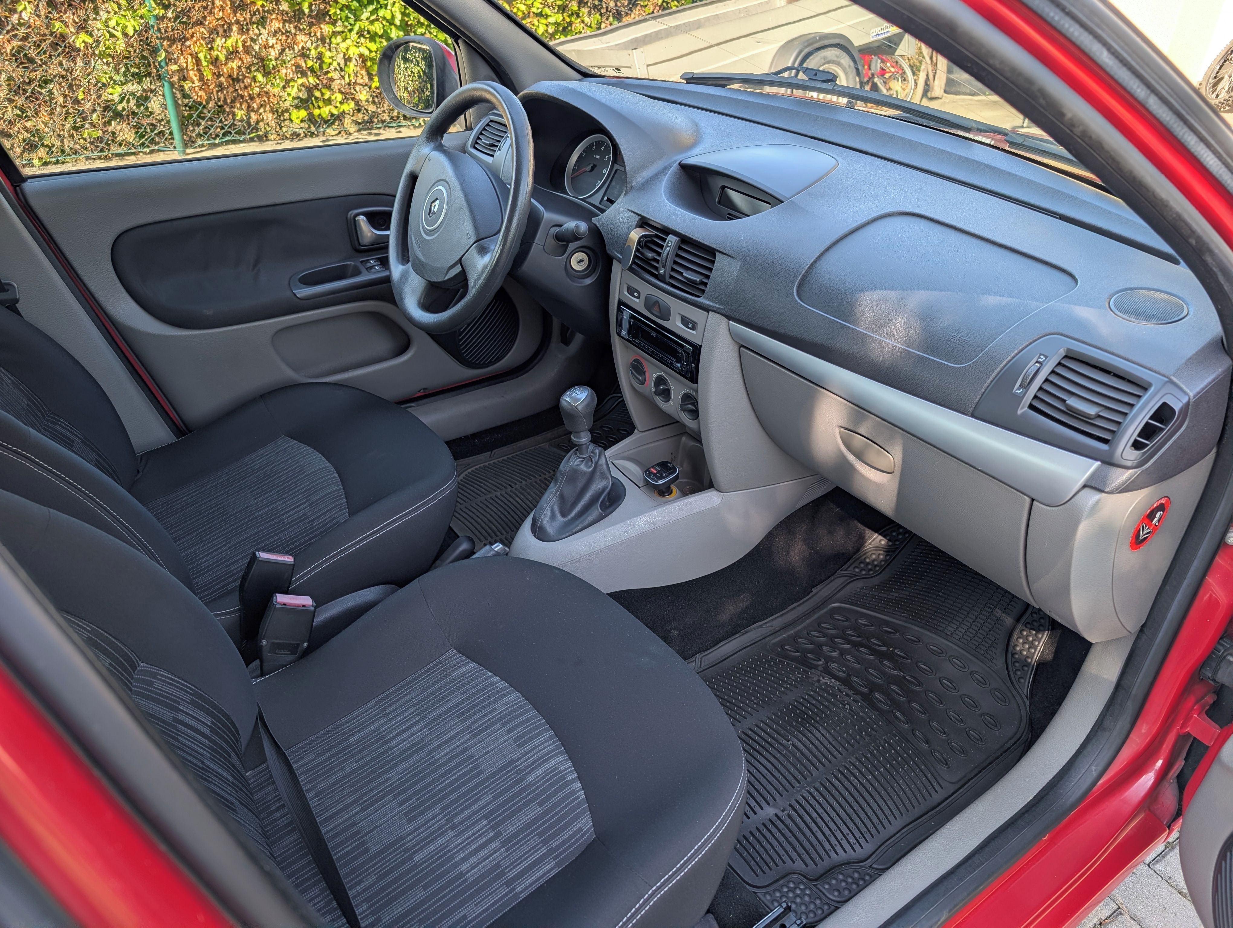 Renault Thalia, 1.2 (2009) –  49 000 km - fotka 6