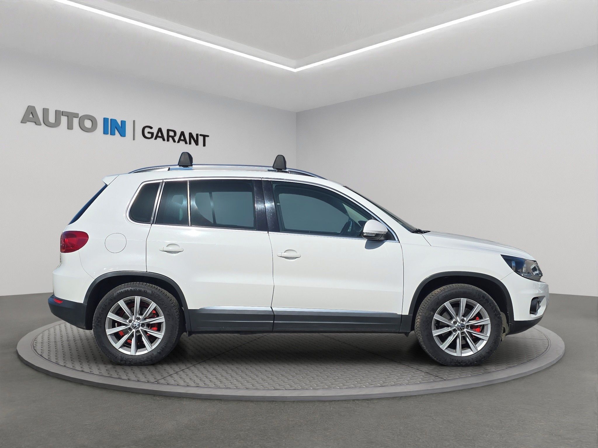 Volkswagen Tiguan, Track Style 2.0TDi 4x4 125kW, - fotka 4