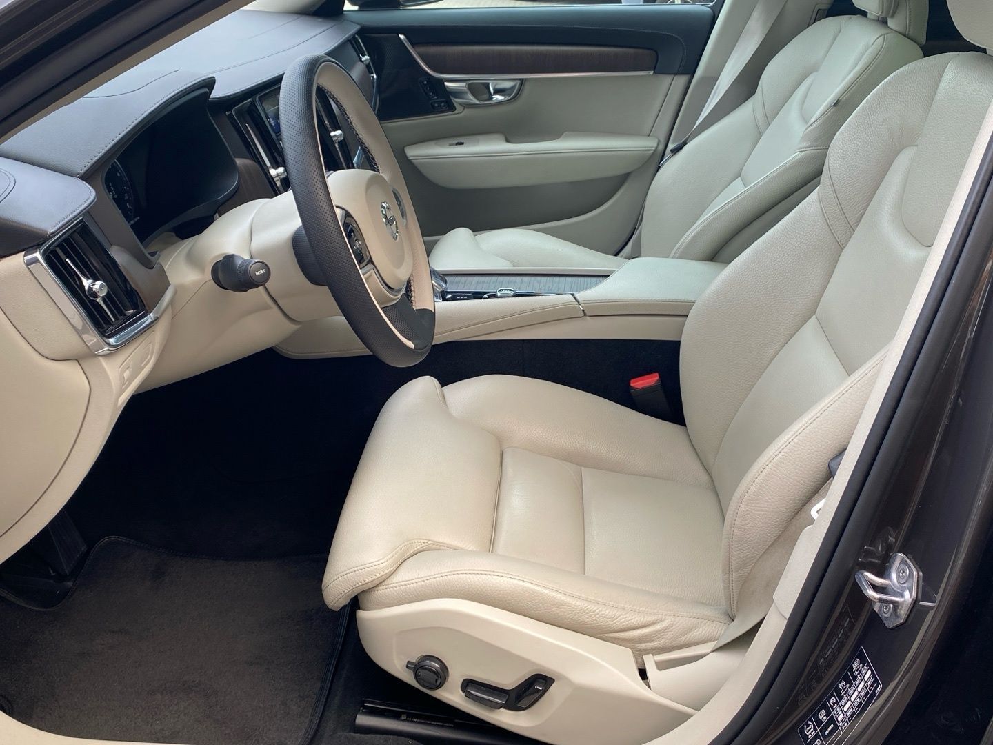 Volvo V90, B5 FWD INSCRIPTION - fotka 5