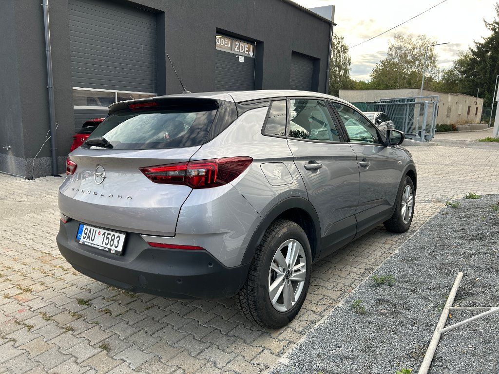 Opel Grandland, 1,2 Turbo 96 kW MT6 - fotka 4