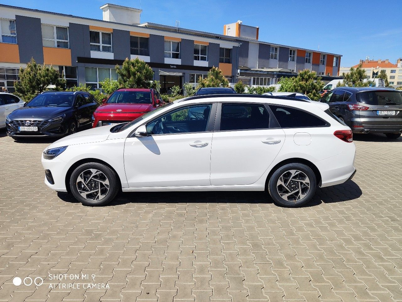 Hyundai i30, 26 WG 1,6 T-GDI DCT GO CZECH - fotka 2