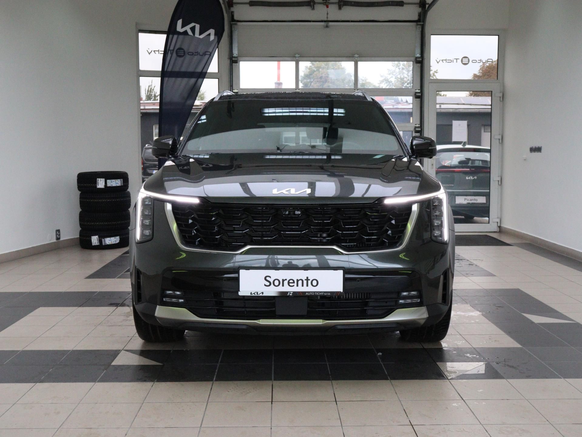 Kia Sorento, 2,2 CRDi 4x4 8DCT TOP - fotka 2