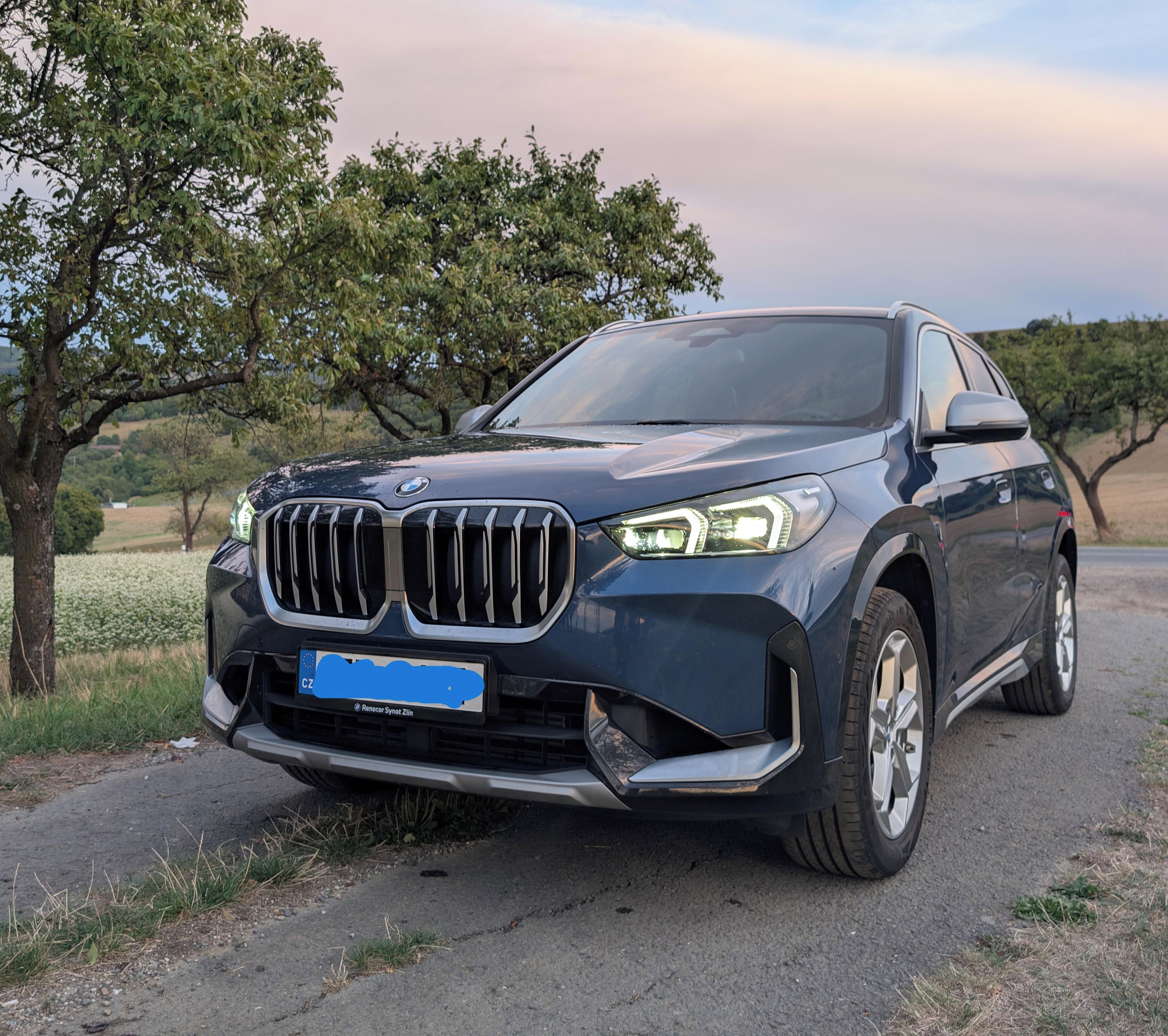 BMW X1, 23i xDrive, Tažné,HK,Masaže - fotka 4