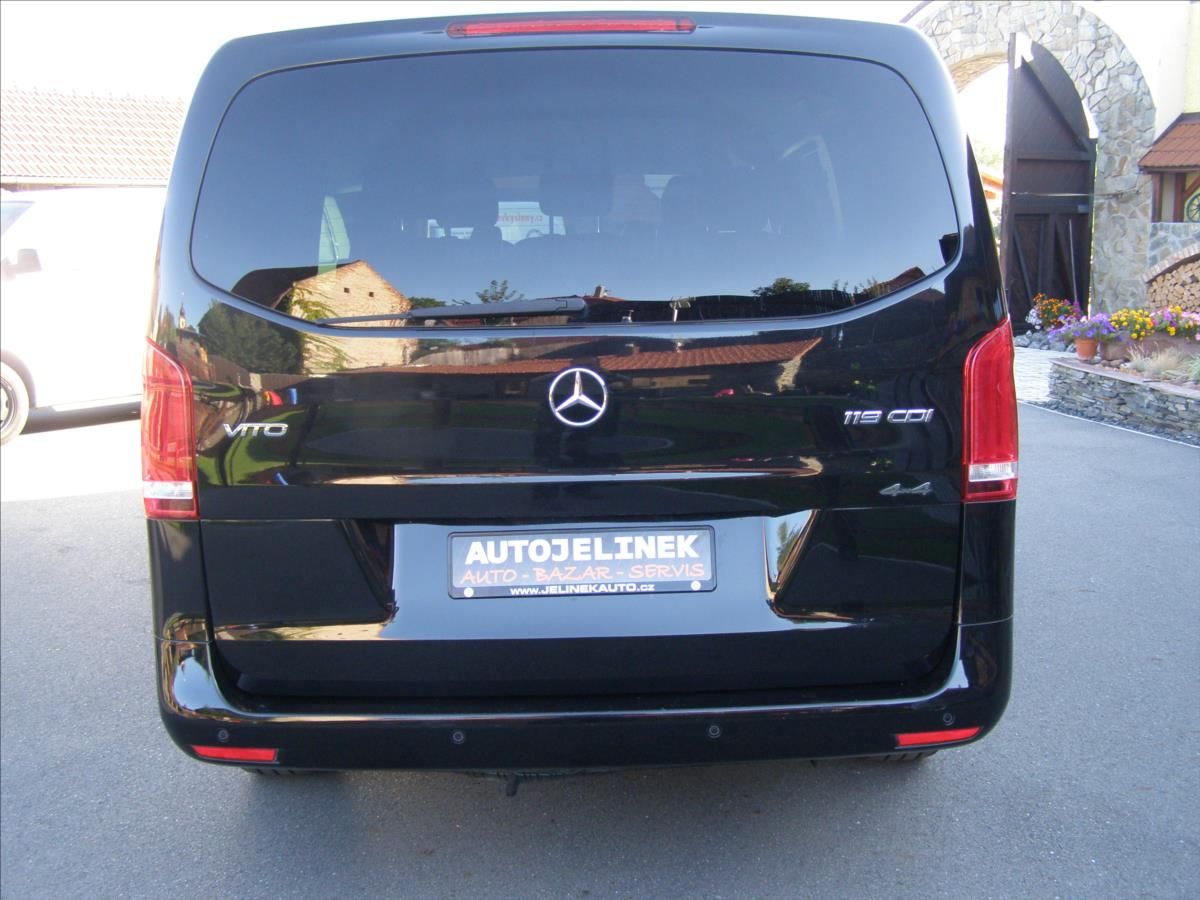 Mercedes-Benz Vito, 2,2   4x4 140kw  5 mist 2x sou - fotka 4