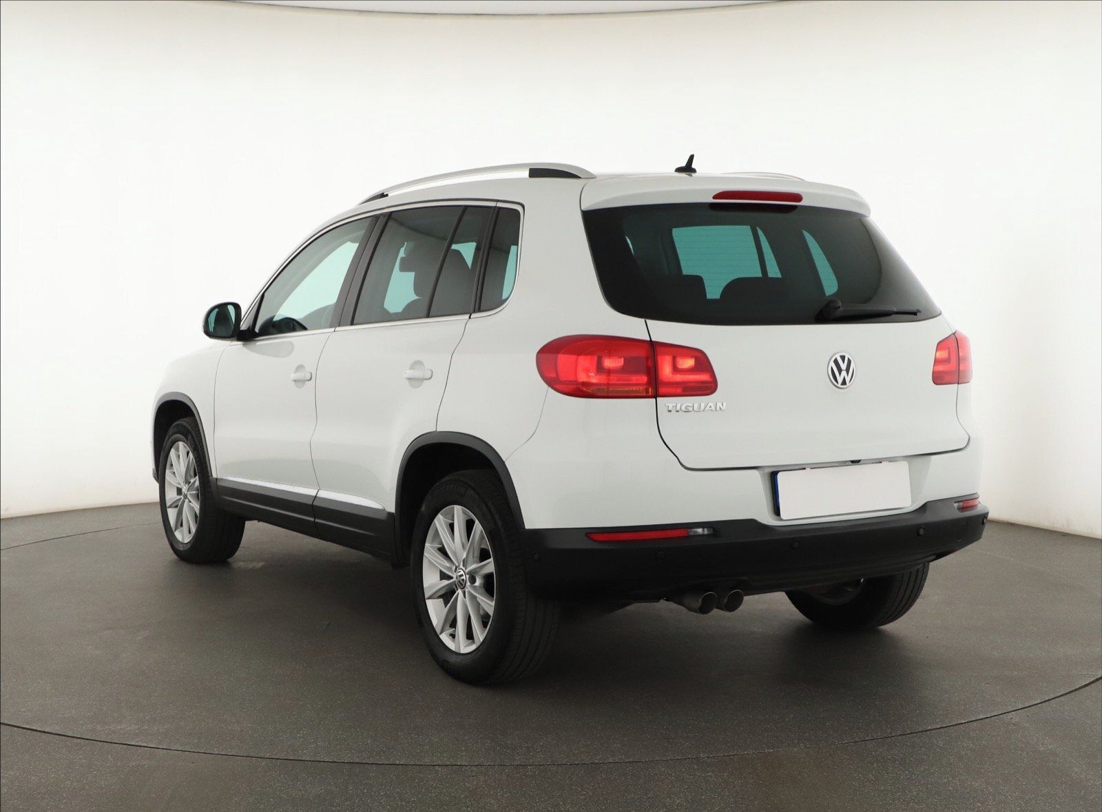 Volkswagen Tiguan, 2.0 TDI, 4X4, Serv.kniha - fotka 4