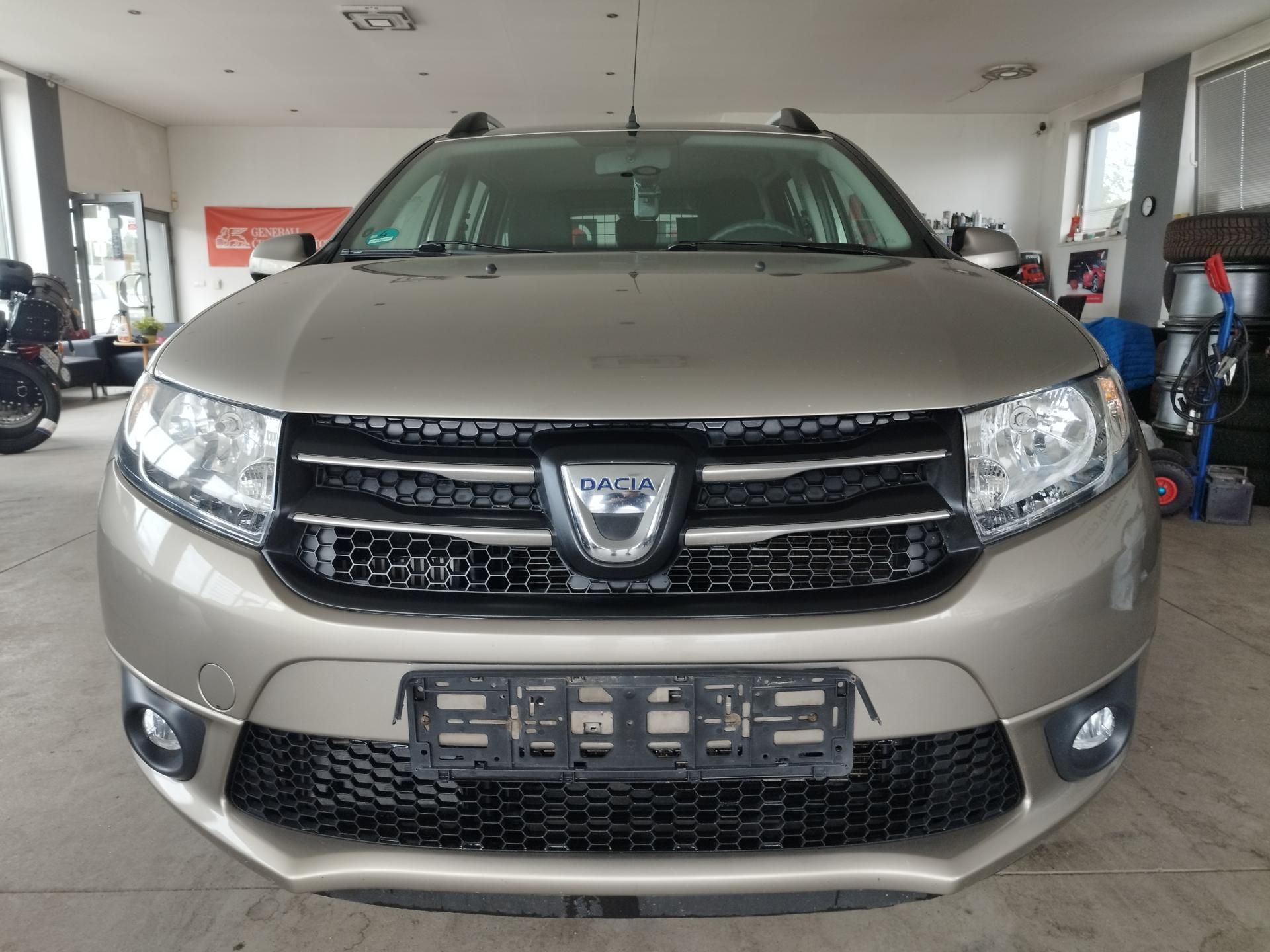 Dacia Logan, 1,5DCi 66KW NAVI KLIMA TAŽNÝ - fotka 2