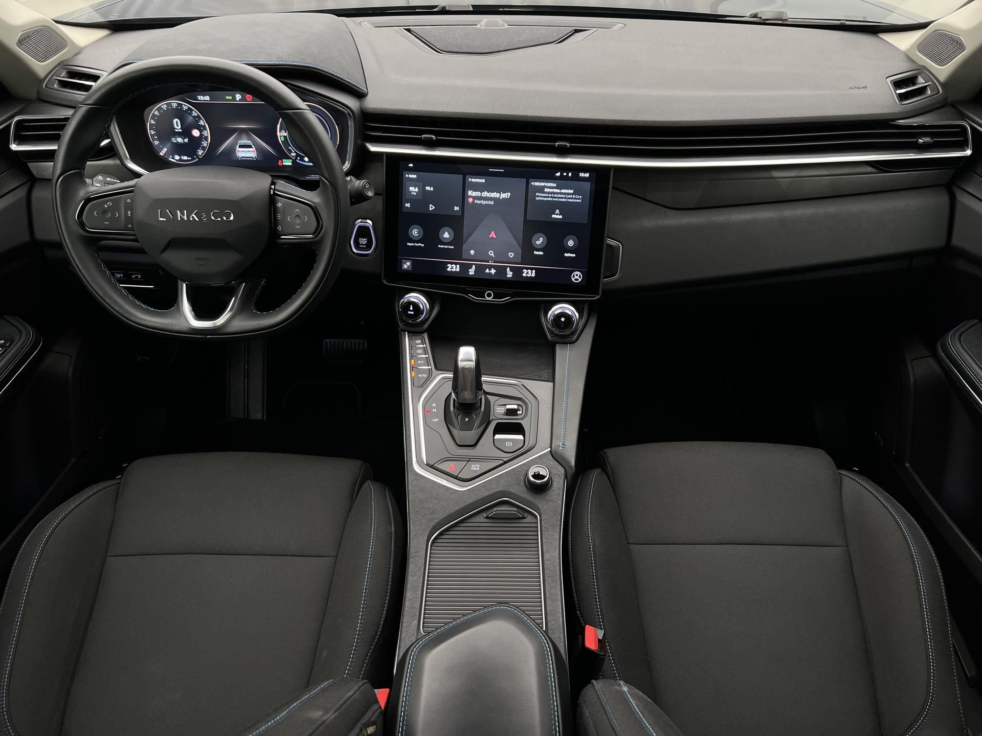 Lynk & Co 01, PHEV AUT - fotka 2