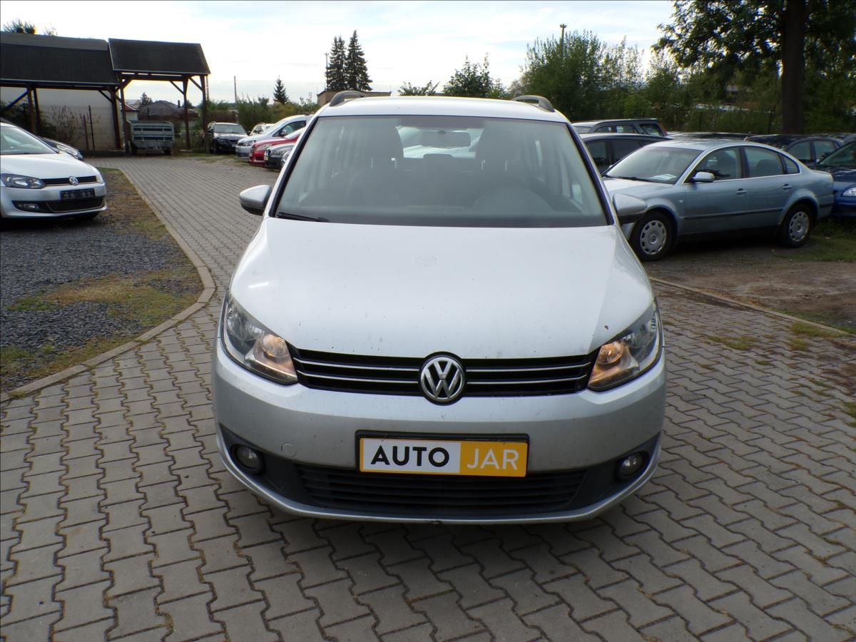 Volkswagen Touran, 1,6 TDI  7.MÍST,TAŽ.ZAŘ. - fotka 2