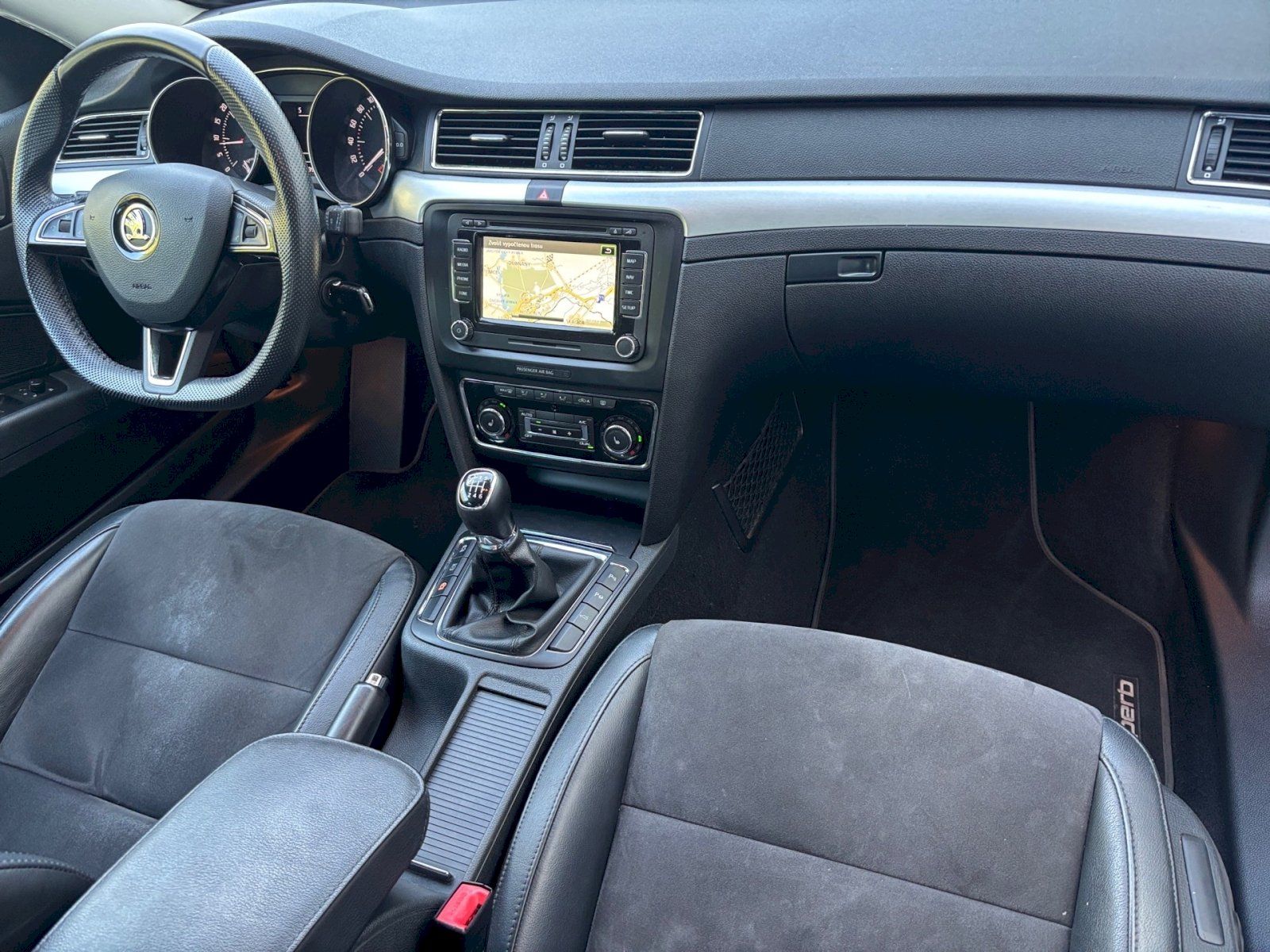 Škoda Superb, Combi 2,0 TDI / 125 kW Ambitio - fotka 6