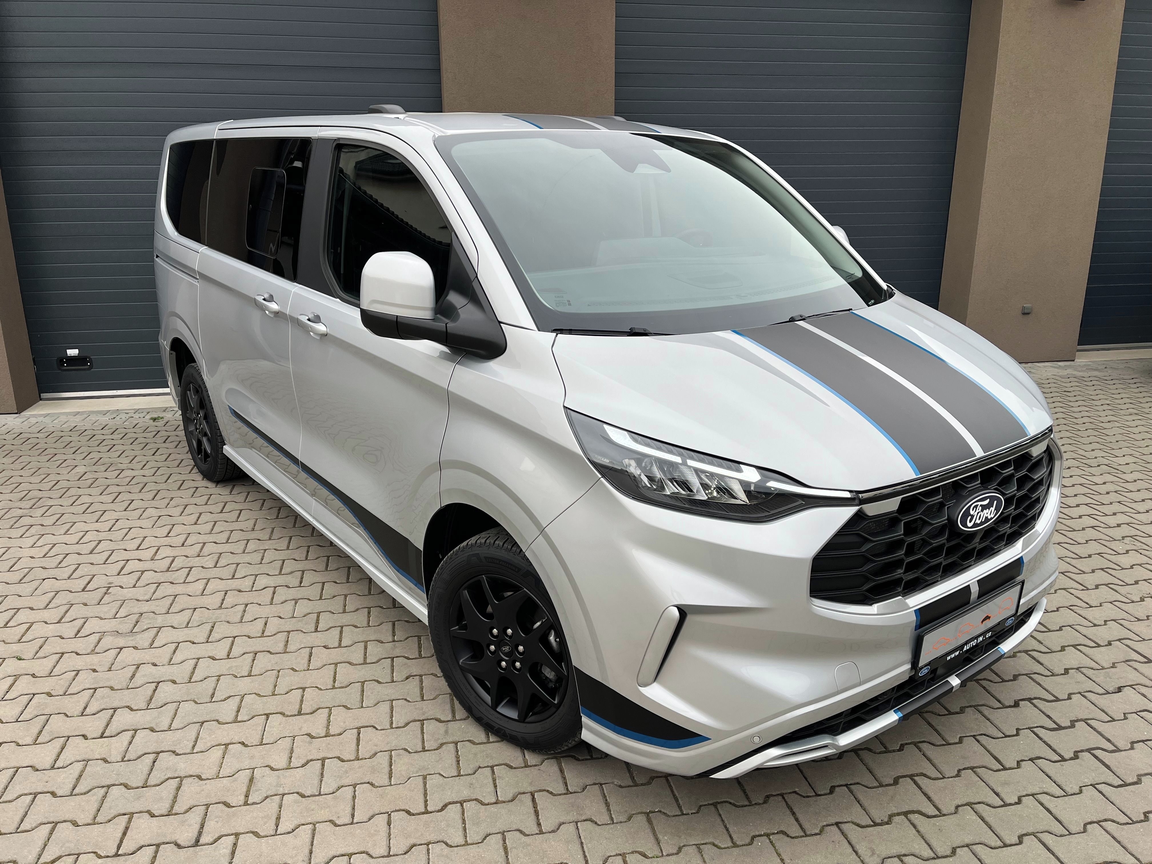Ford Tourneo Custom, AWD 170 PS Sport el. TZ,DPH - fotka 5