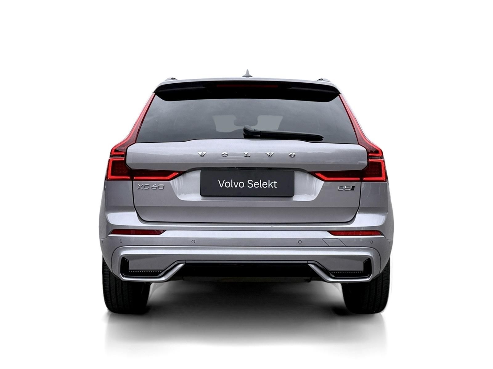 Volvo XC60, B5 AWD PLUS DARK +komplety kol - fotka 4
