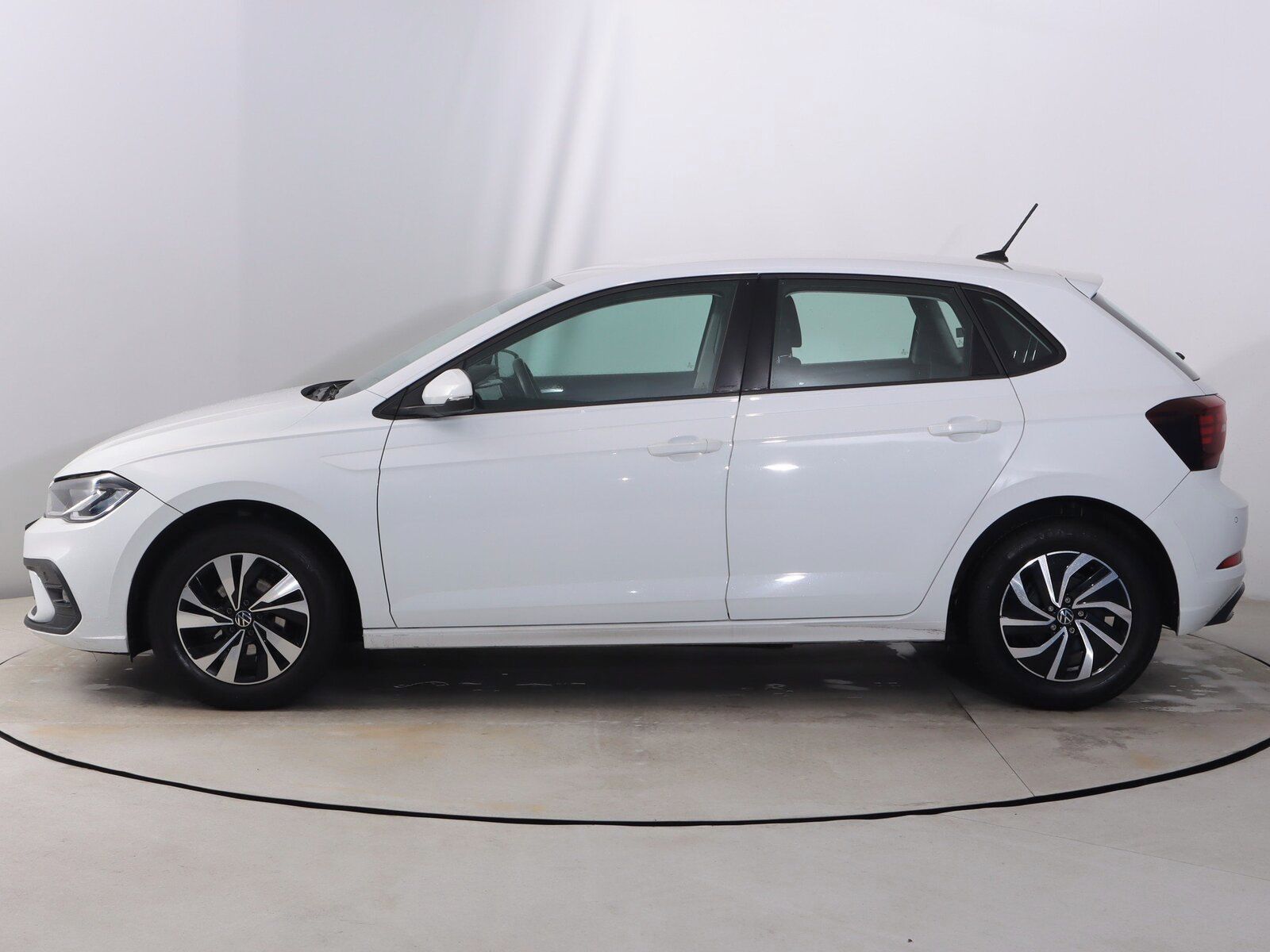 Volkswagen Polo, 1.0 TSI, Serv.kniha - fotka 3